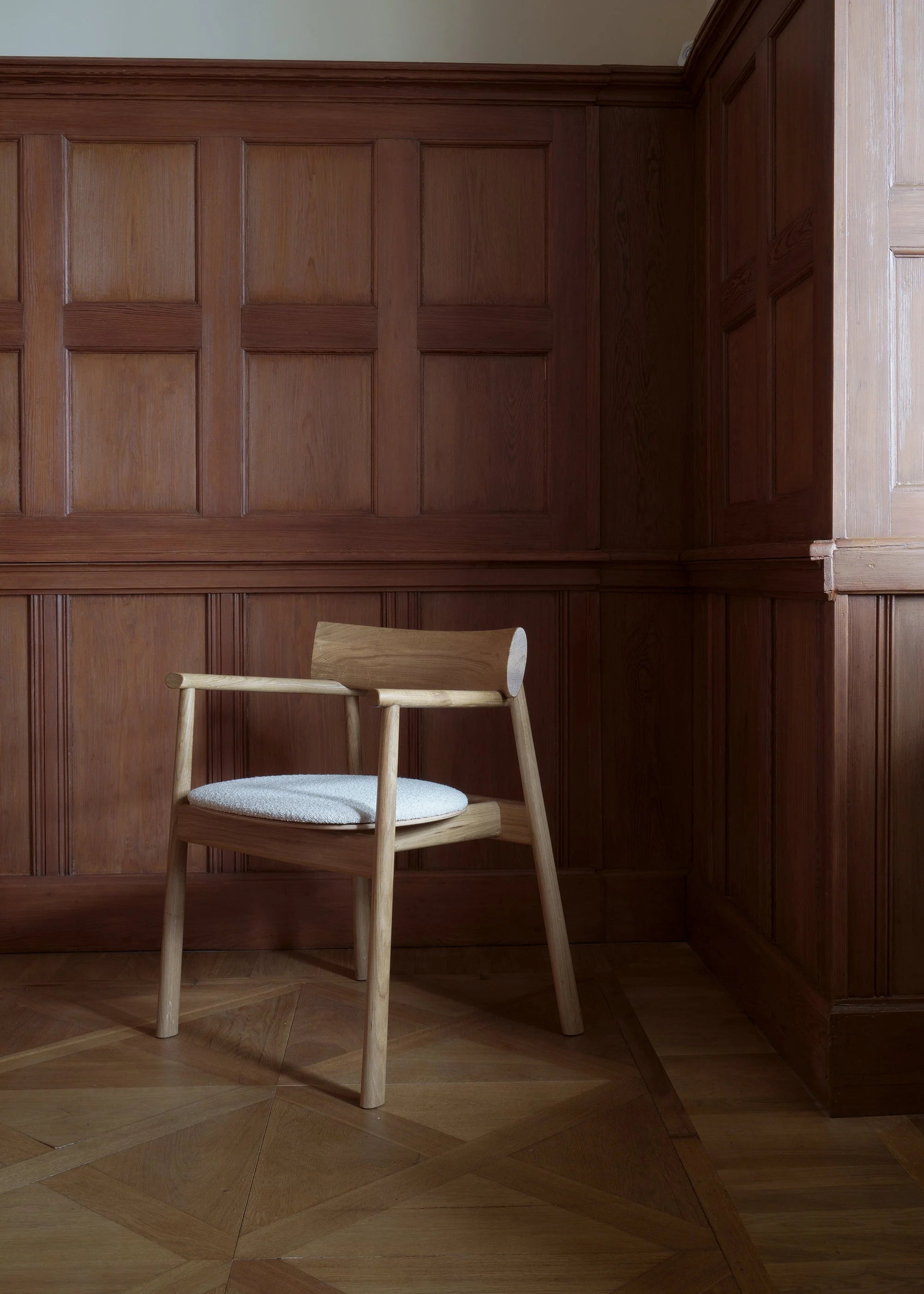 ELIPSA SOFT Chair in Oak Wood and Black Boucle