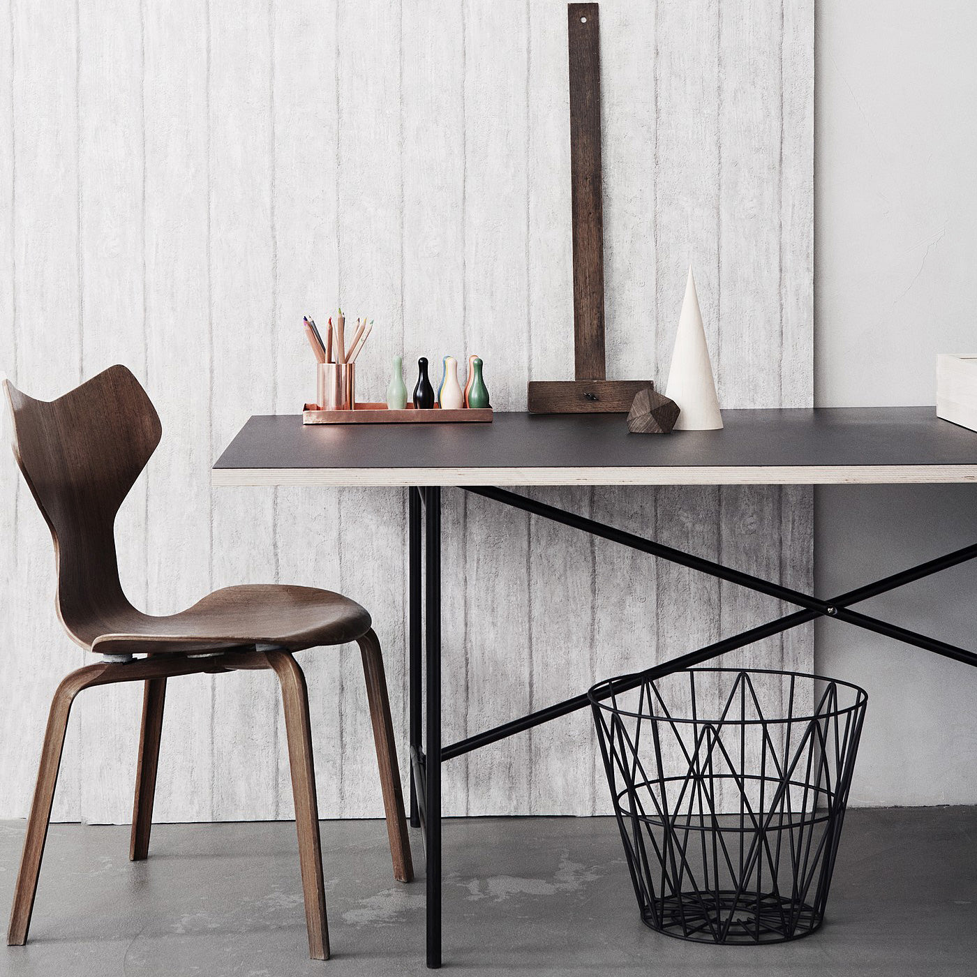 WIRE BASKET black