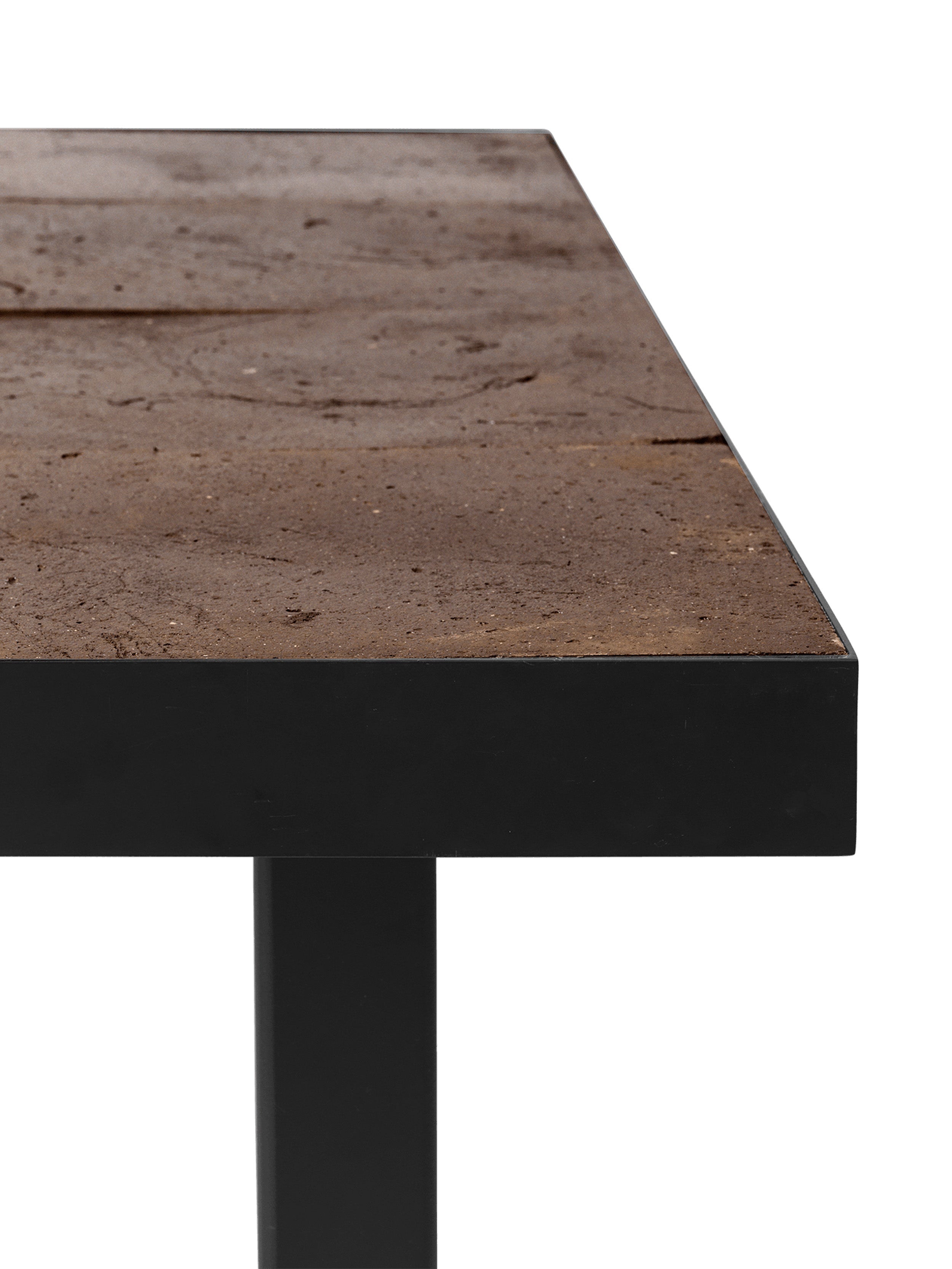 FLOD FLOD table with a black base