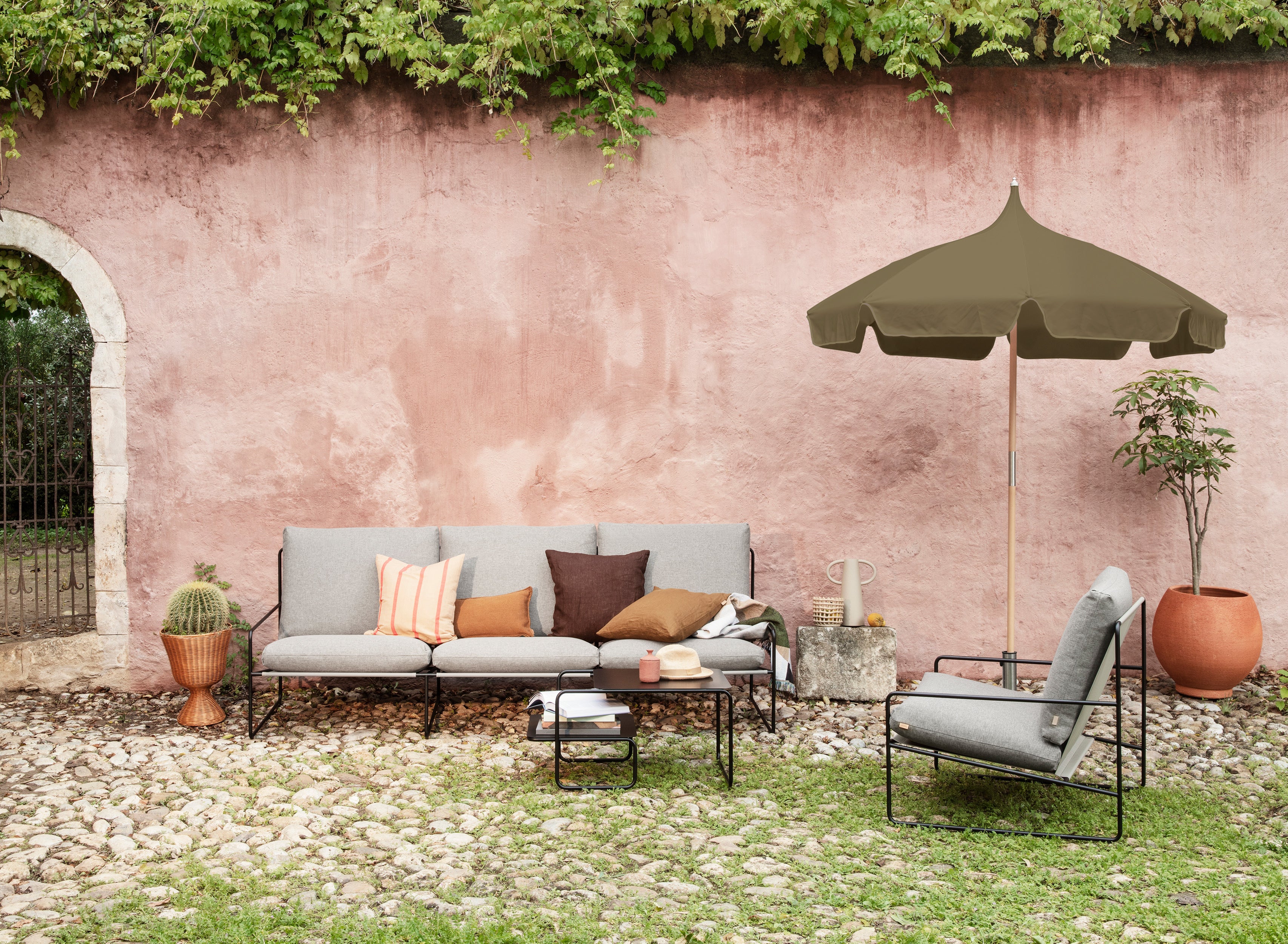 LULL olive garden parasol