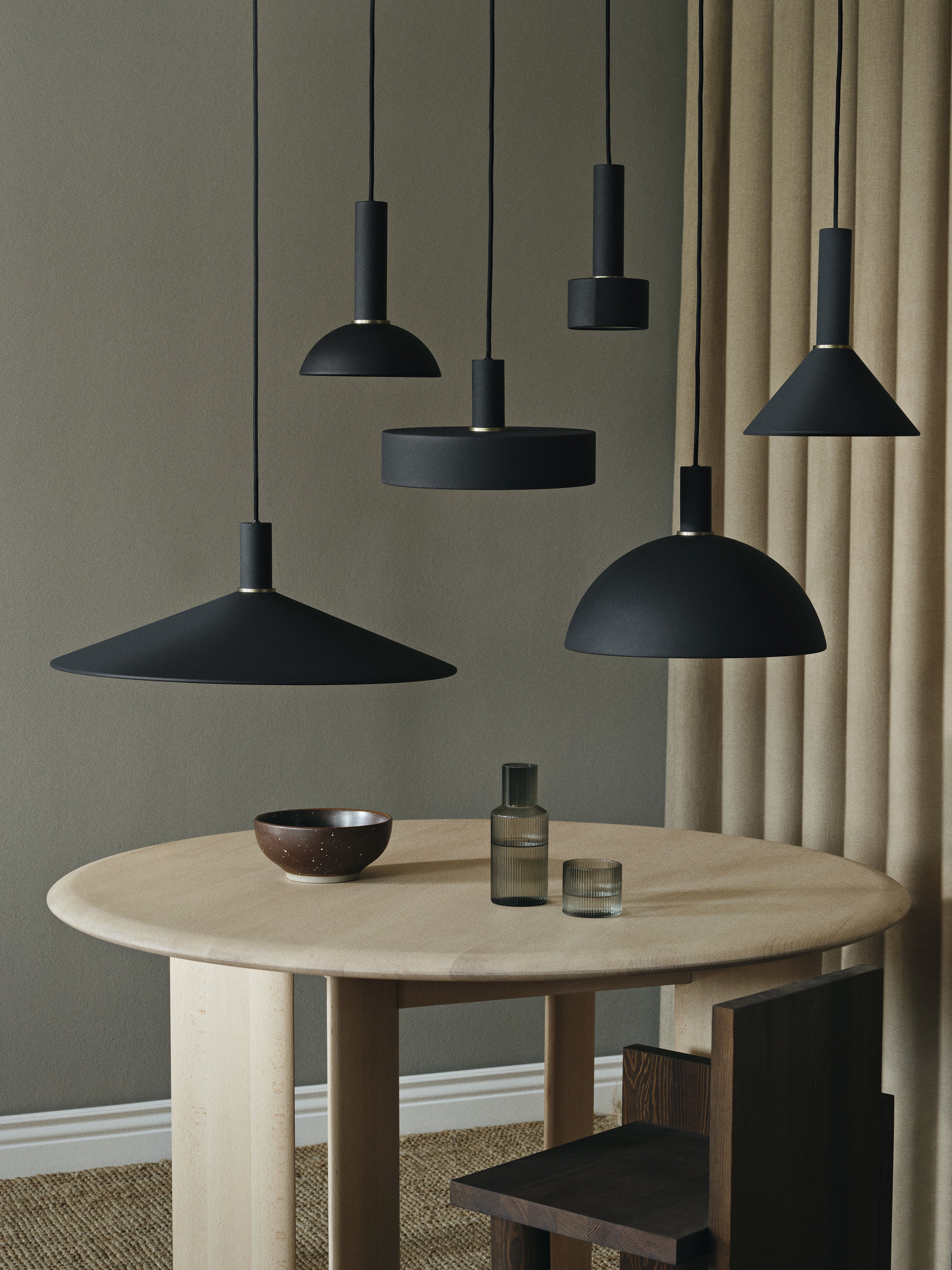 Sammeln Sie schwarze hängende Lampe