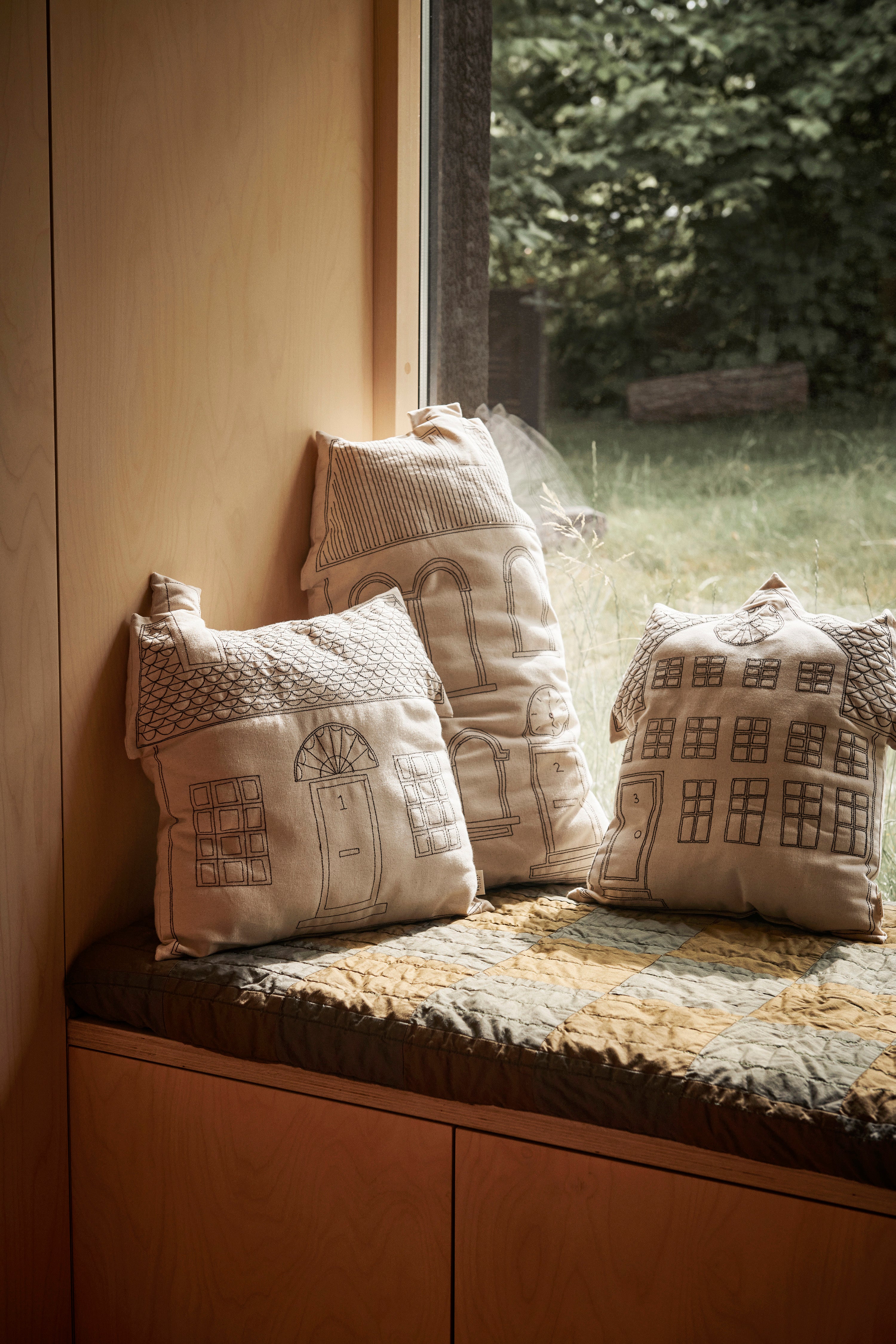Dekokissen ABODE WINDOWS gebrochenes Weiß