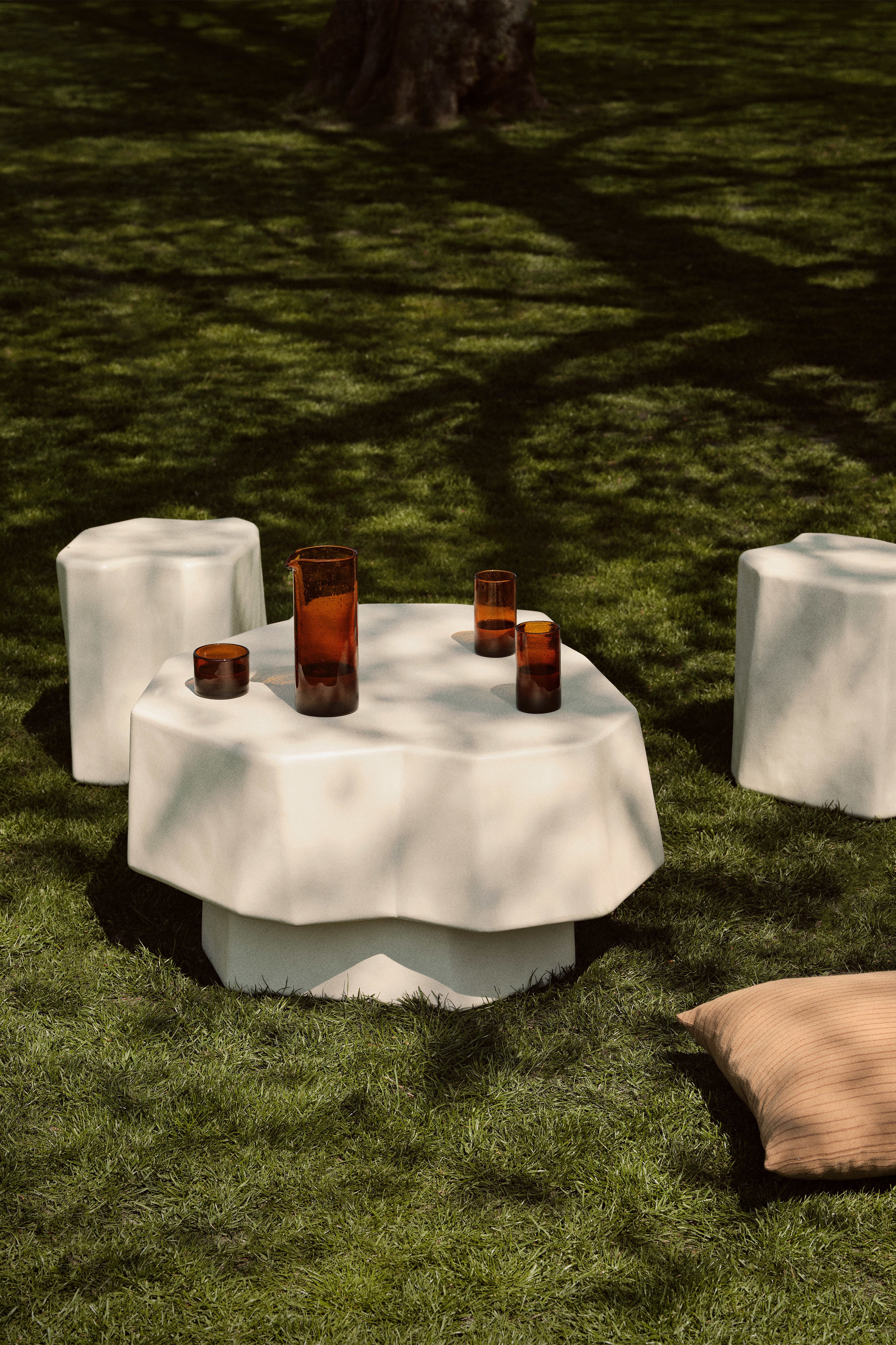 Staffa Couchtisch gebrochen weiß