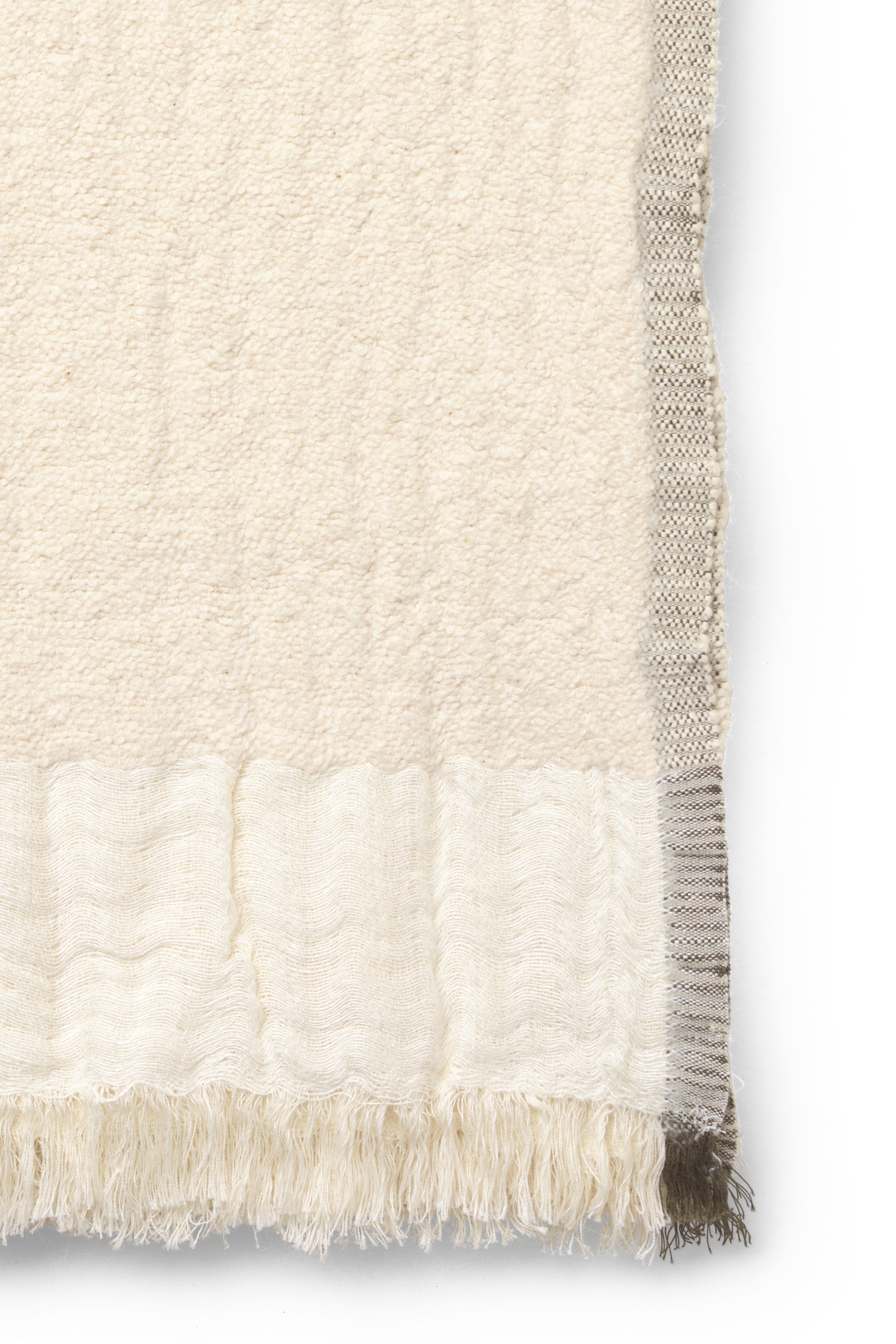 WEAVER bedspread broken white