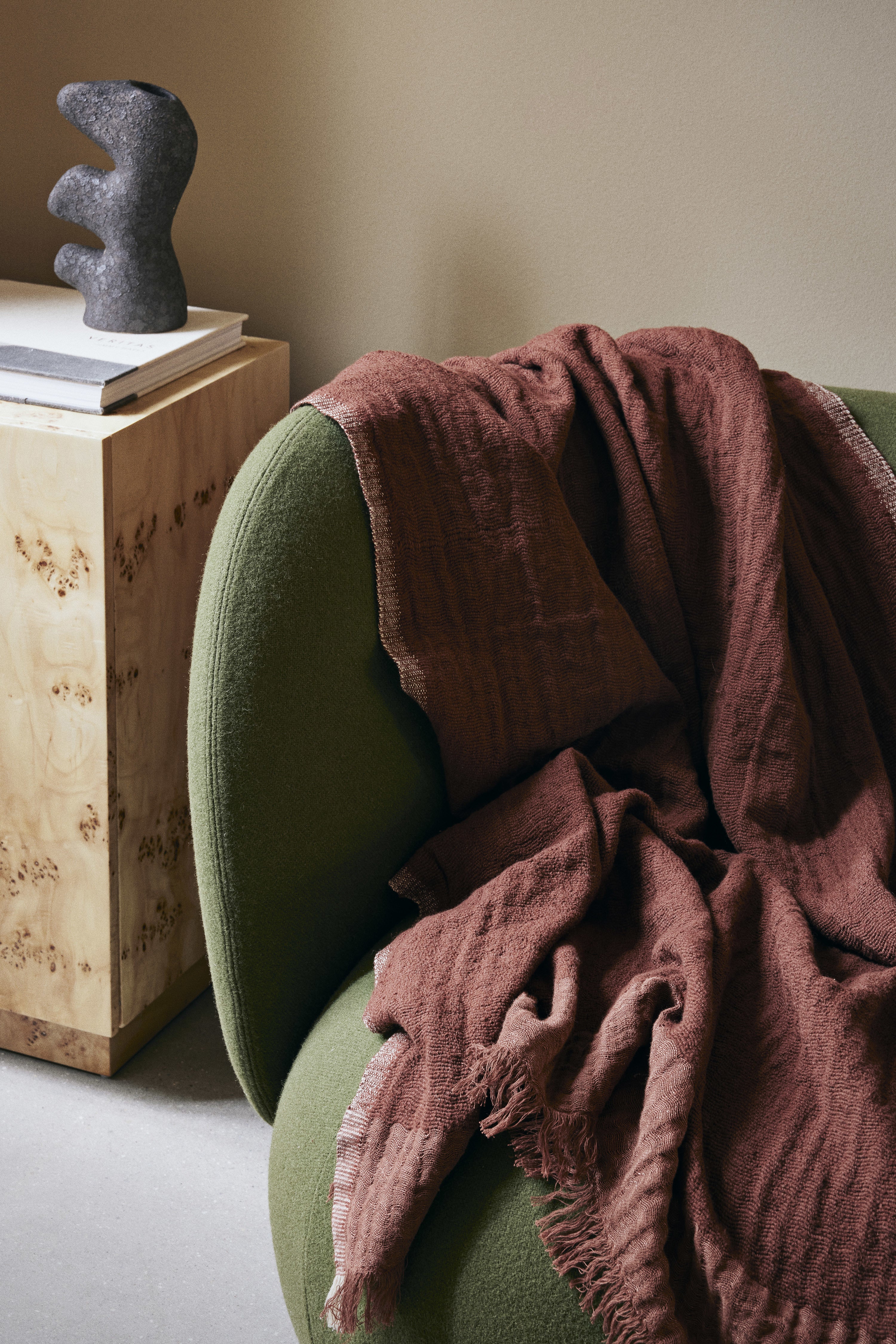 WEAVER bedspread burgundy with brown