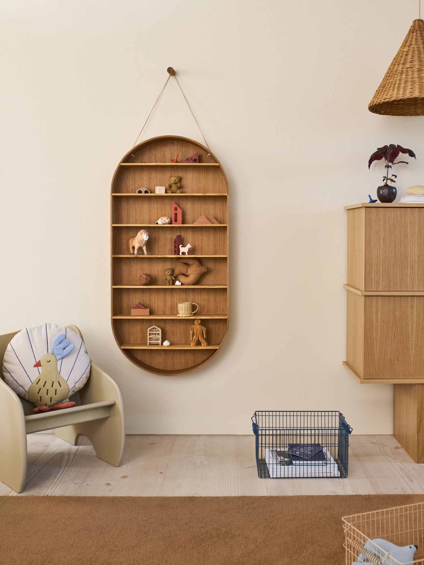OVAL DORM hanging shelf, oiled oak