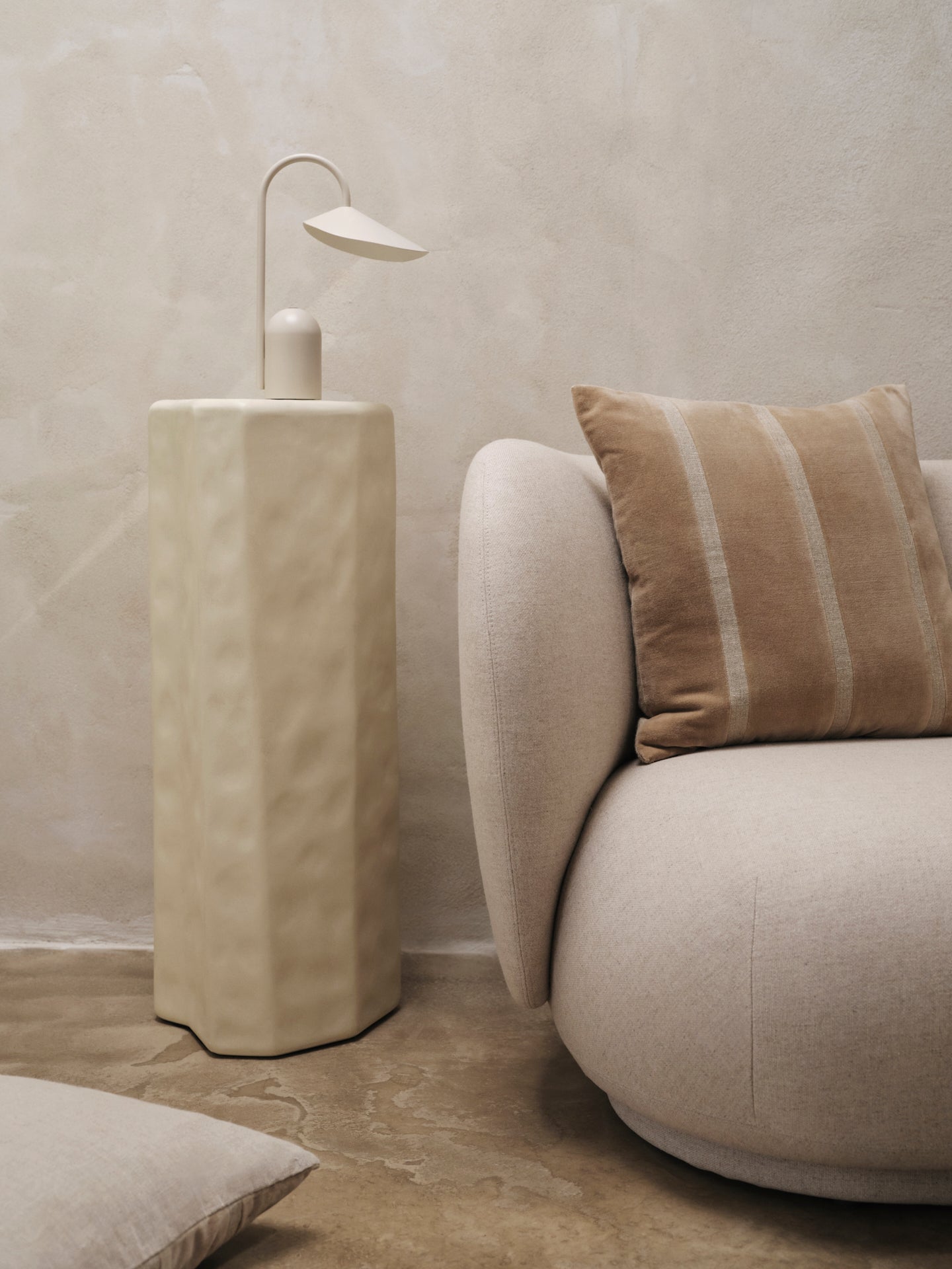 BEIGHT ARUM LAMP LAMP