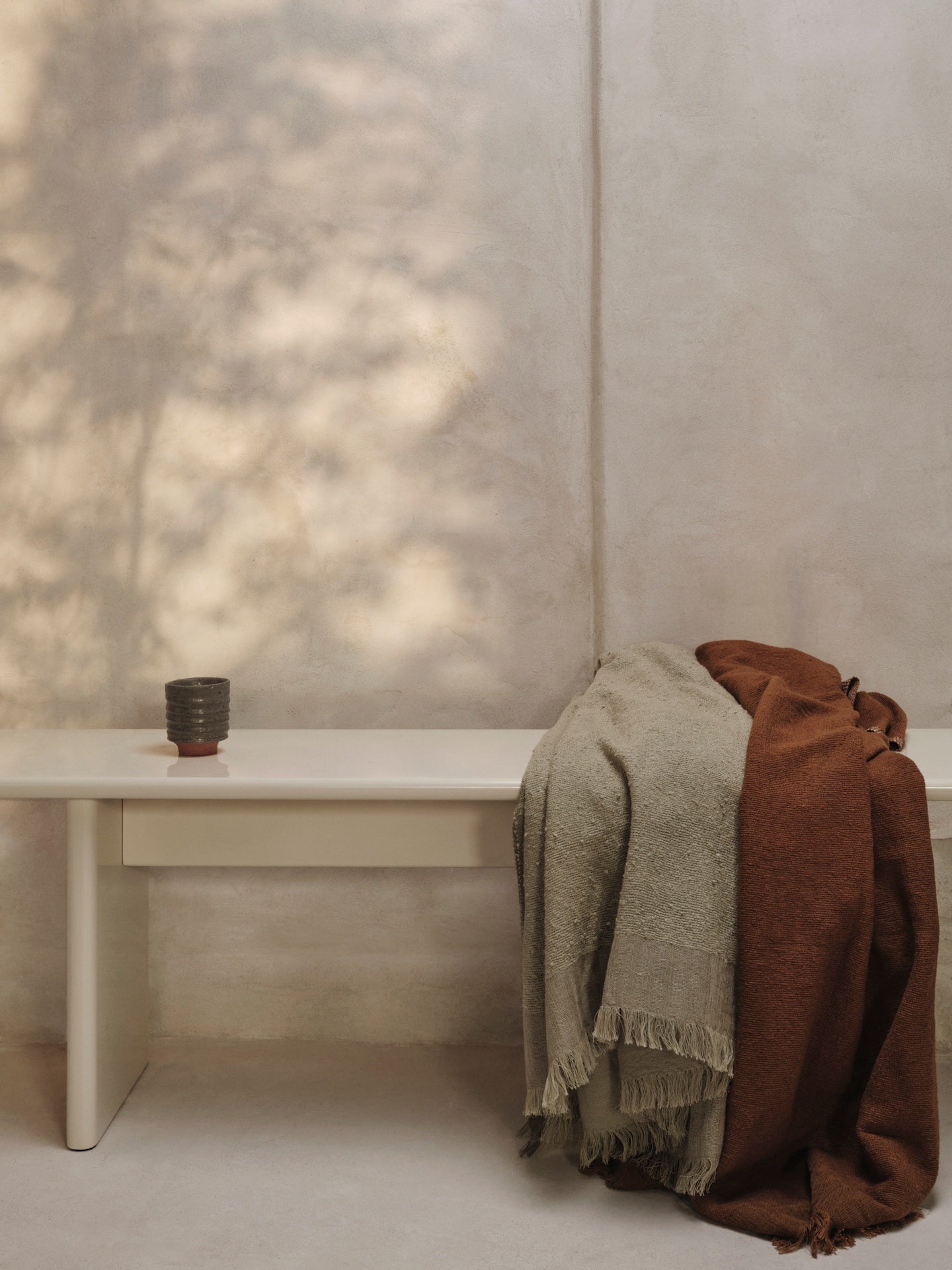 WEAVER bedspread burgundy with brown