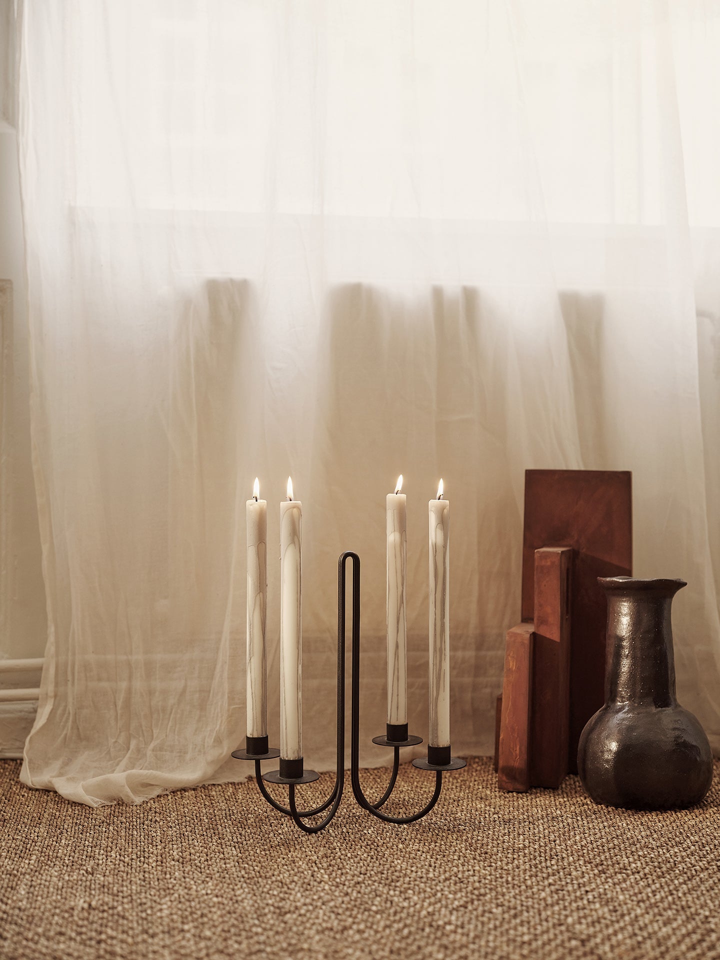 Set von DRYP Kerzen beige mit Grau