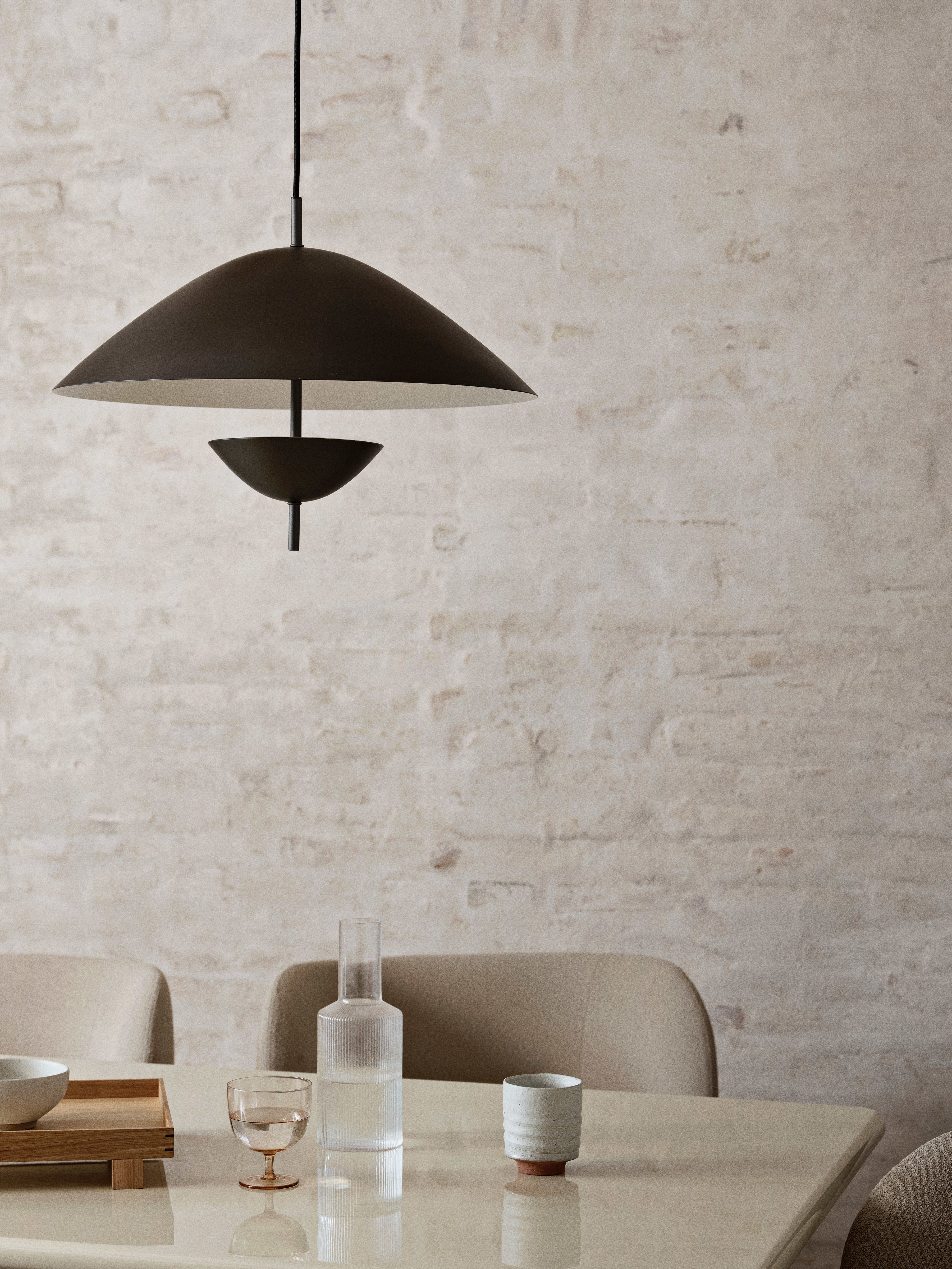 Schwarze Eishängerlampe