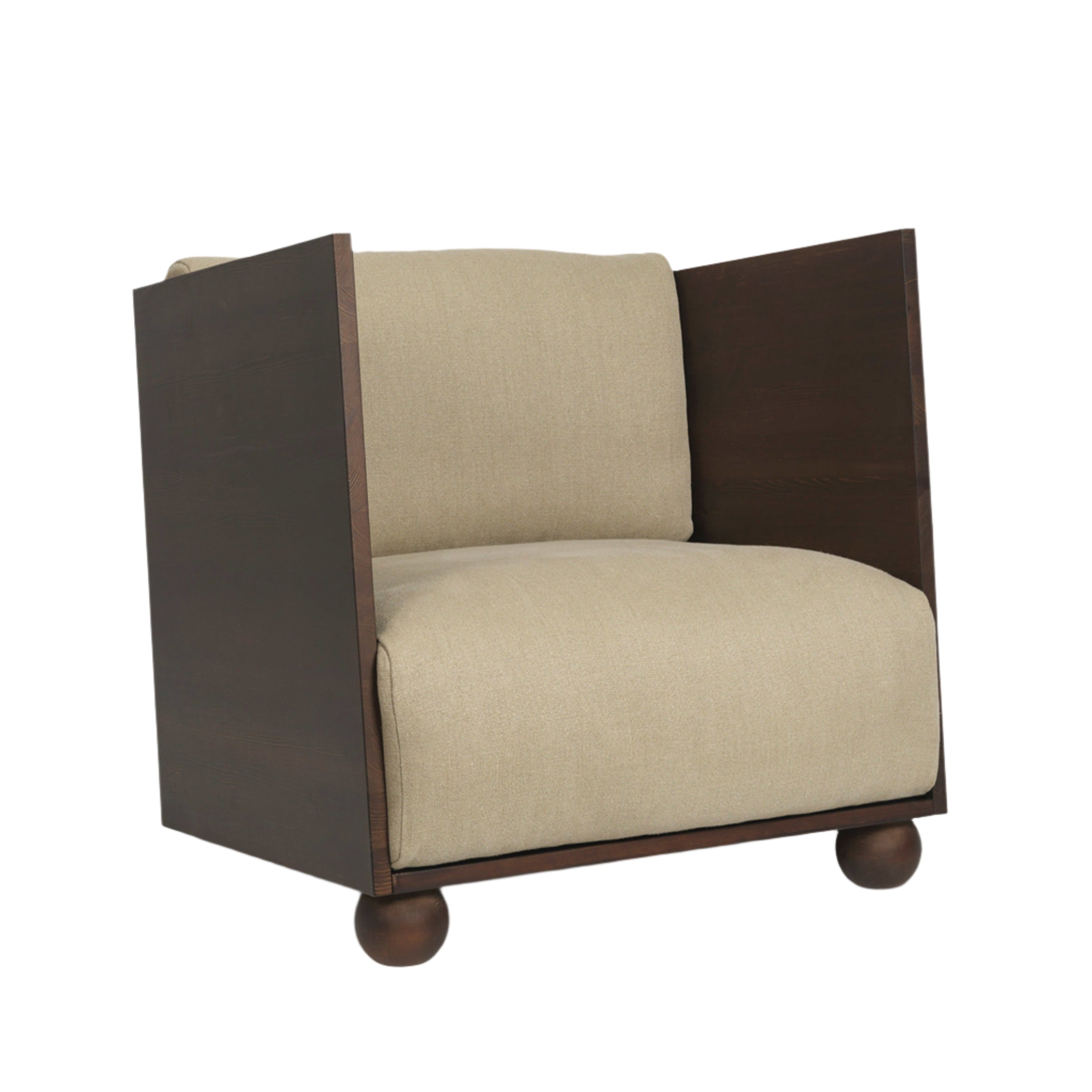 RUM Sessel in Beige mit dunkelbraunem Holzgestell