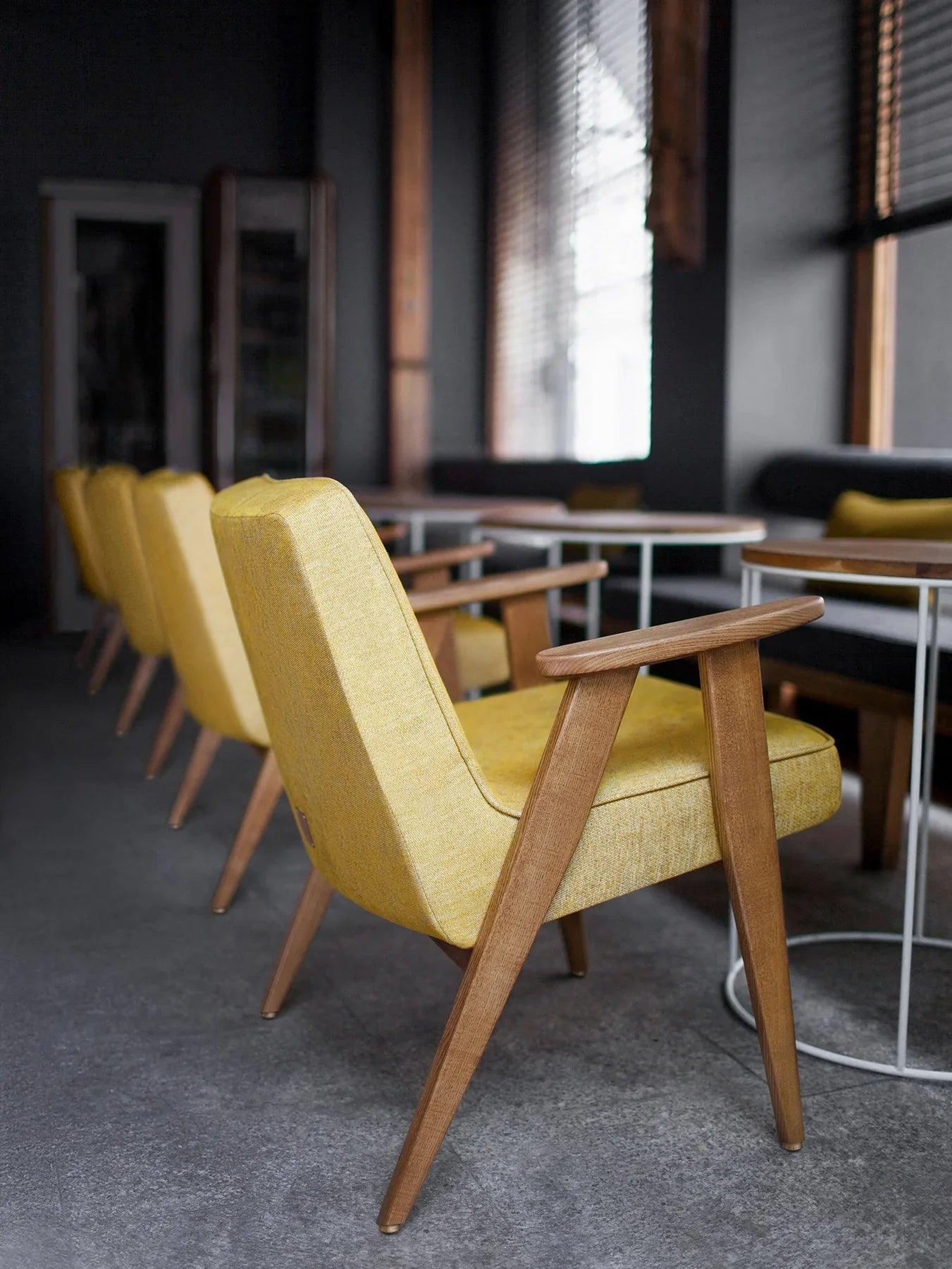Fotel 366 beżowy w tkaninie Boucle Creme 366 concept Eye on Design