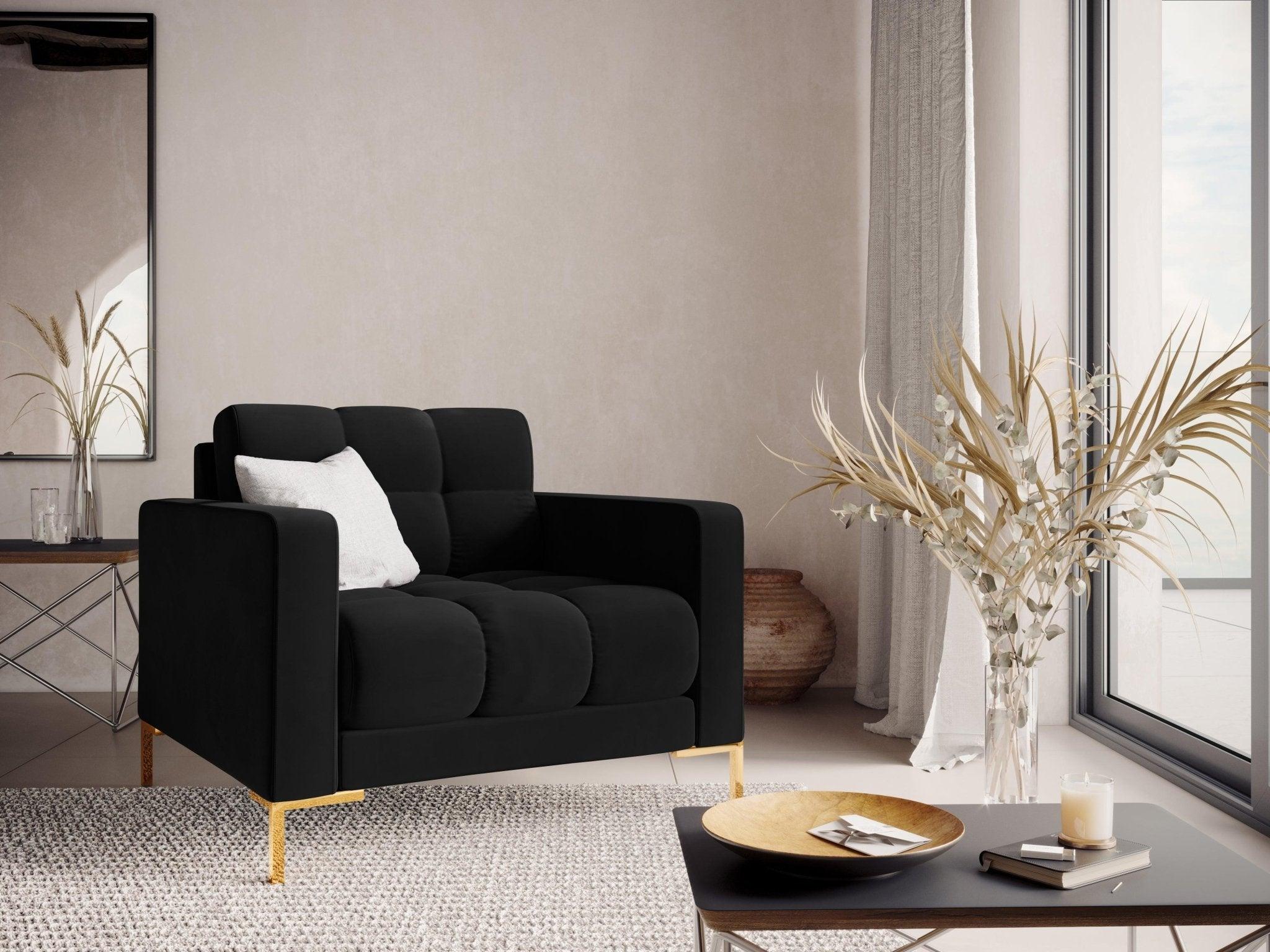 Fotel aksamitny BALI czarny ze złotą podstawą Cosmopolitan Design Eye on Design