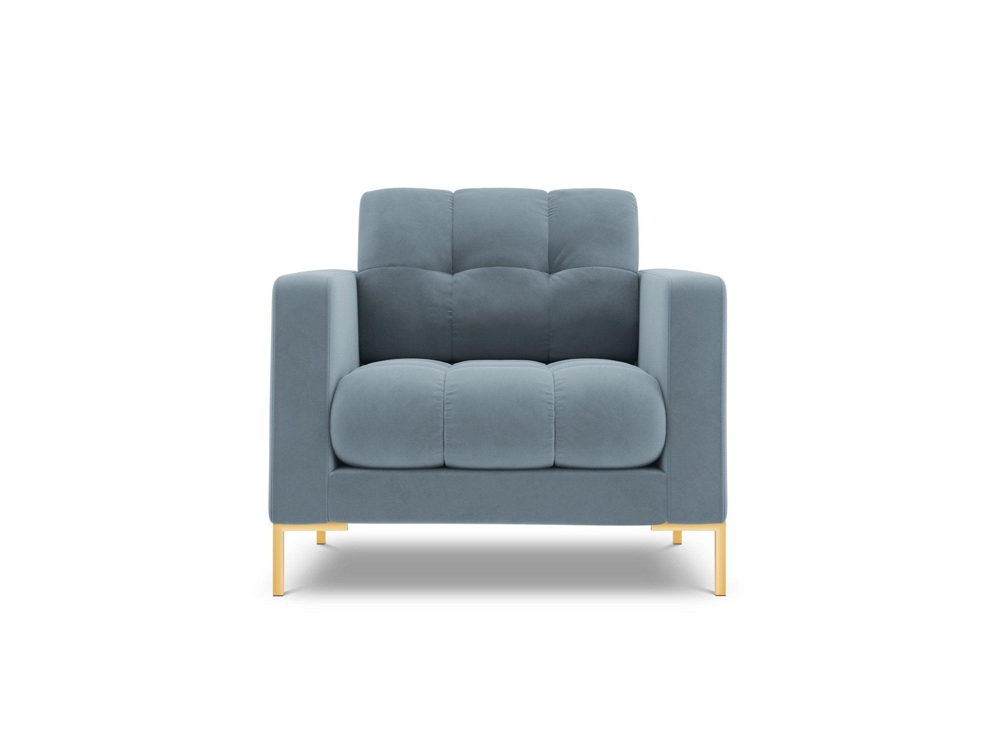 Fotel aksamitny BALI jasnoniebieski ze złotą podstawą Cosmopolitan Design Eye on Design