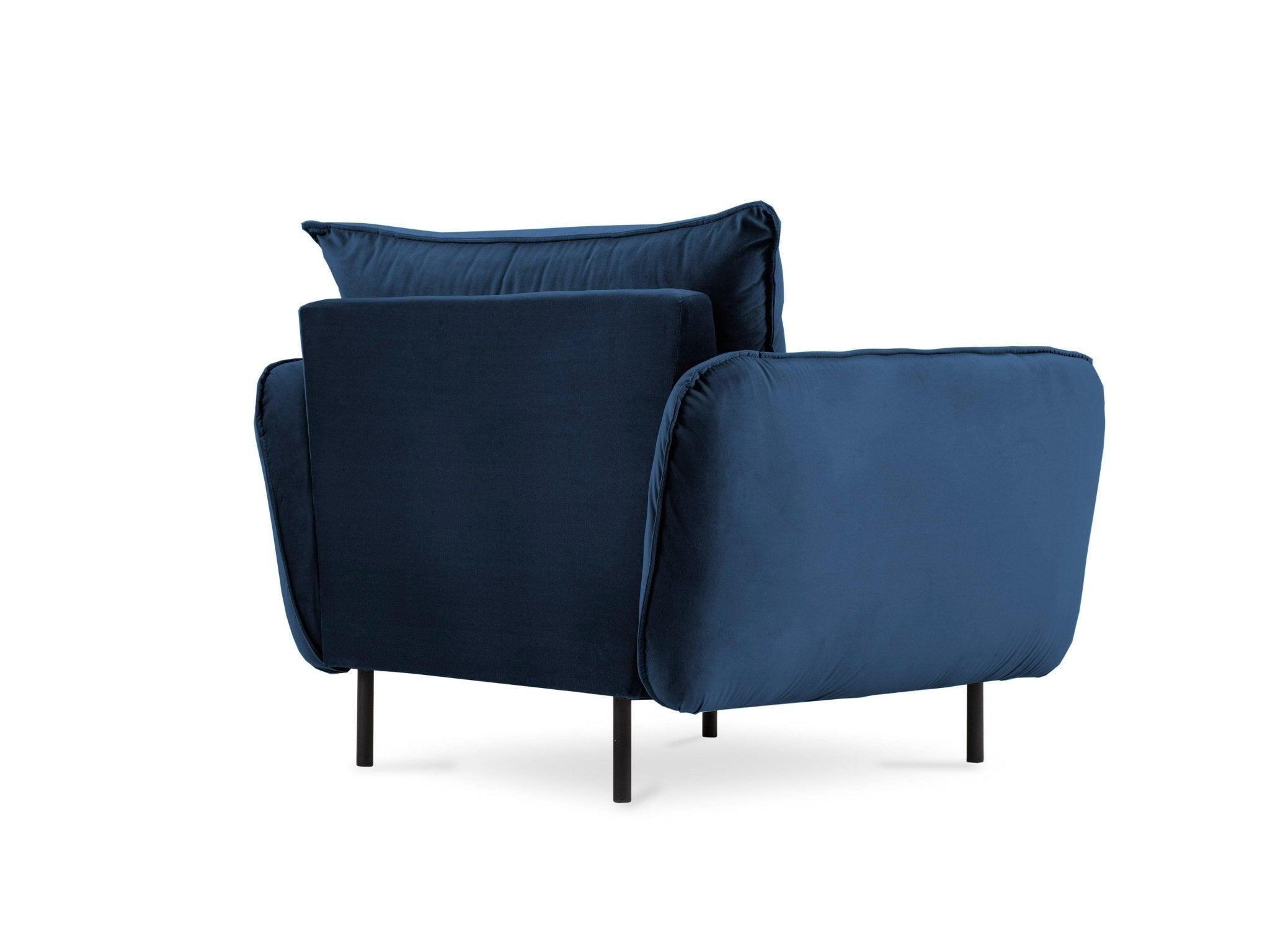 Fotel aksamitny VIENNA niebieski z czarną podstawą Cosmopolitan Design Eye on Design