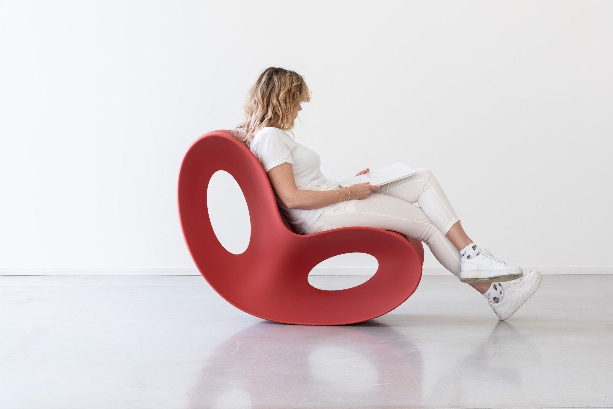Fotel bujany VOIDO brązowy Magis Eye on Design