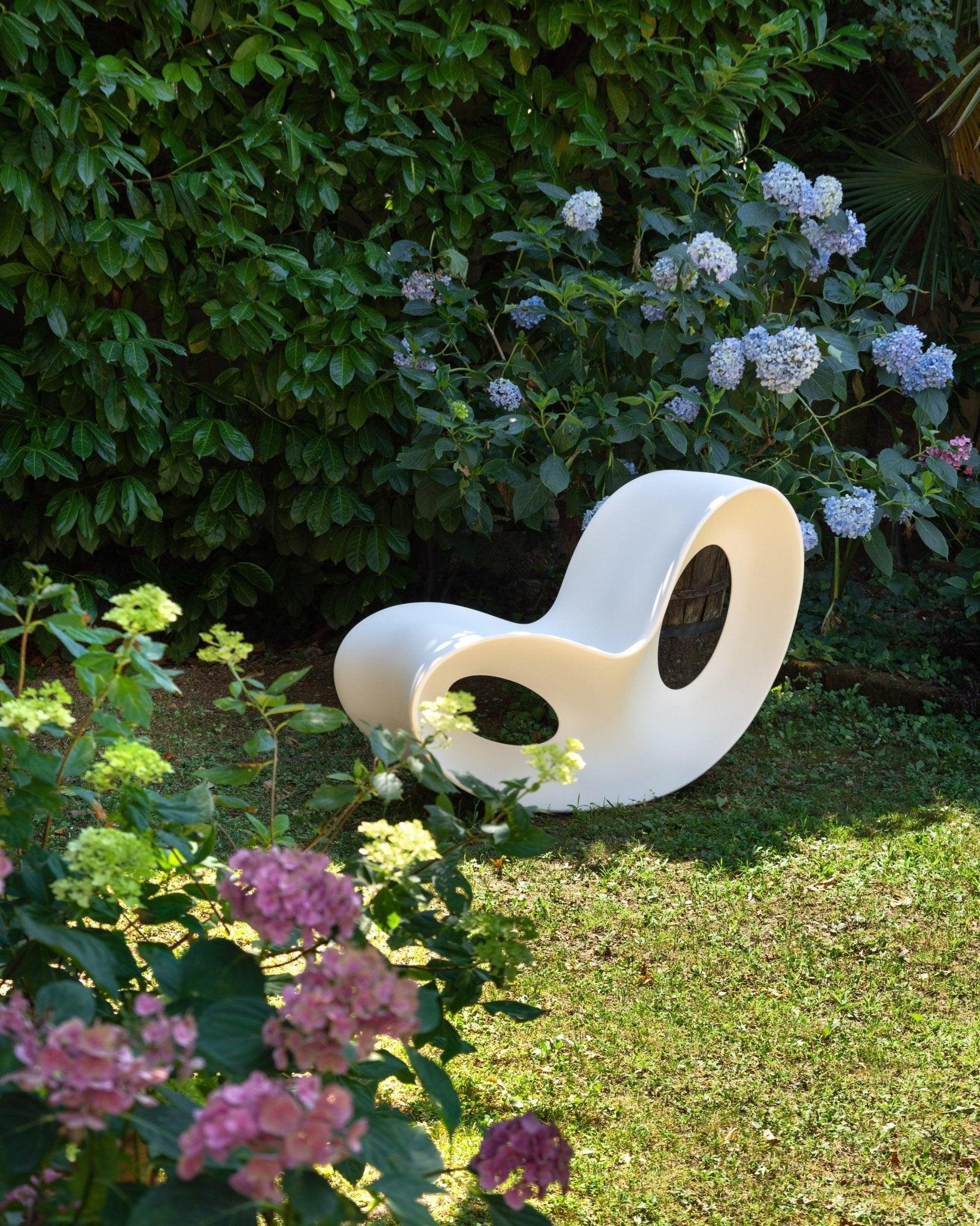 Fotel bujany VOIDO pomarańczowy Magis Eye on Design