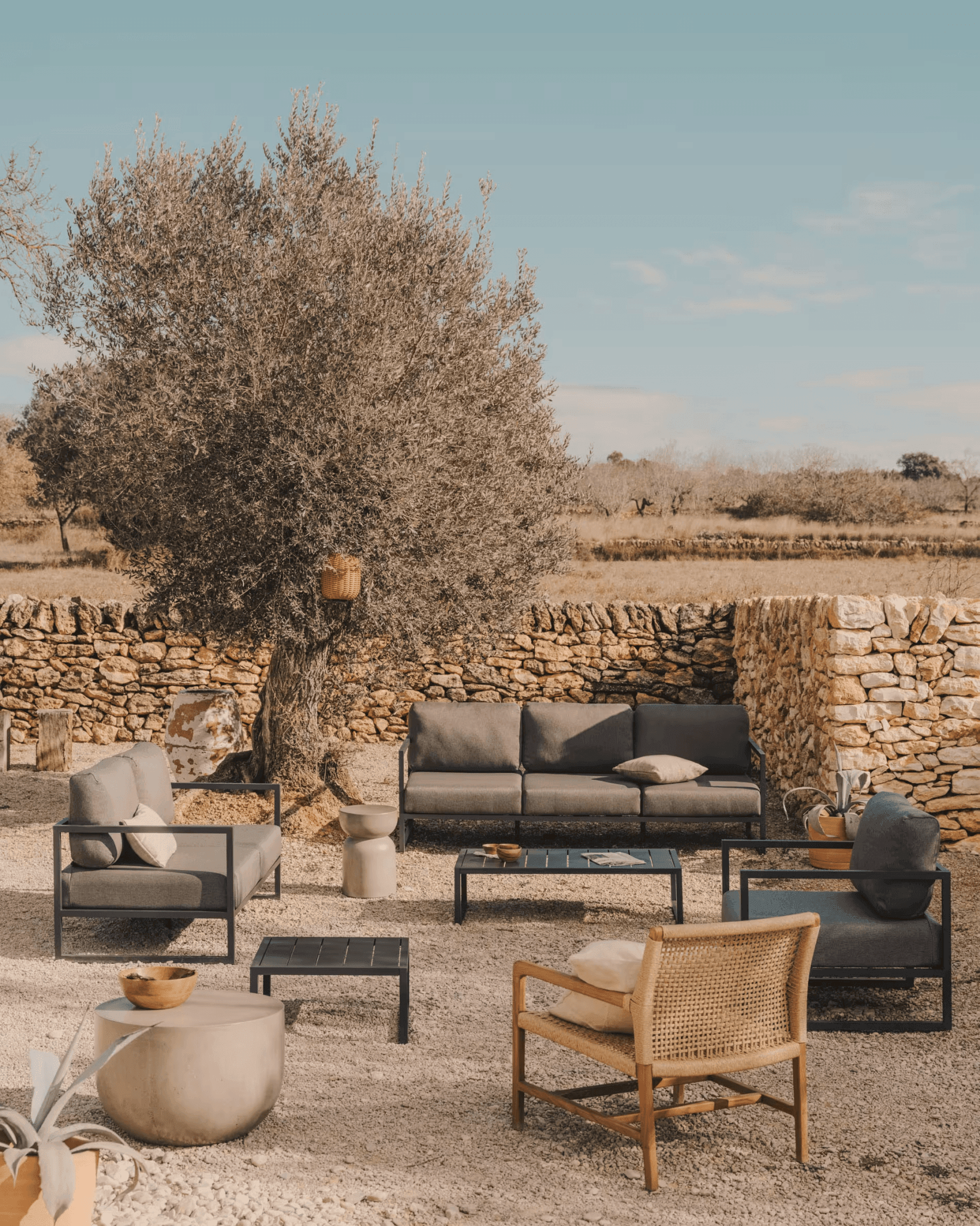 Fotel ogrodowy COMOVA ciemnoszary La Forma Eye on Design