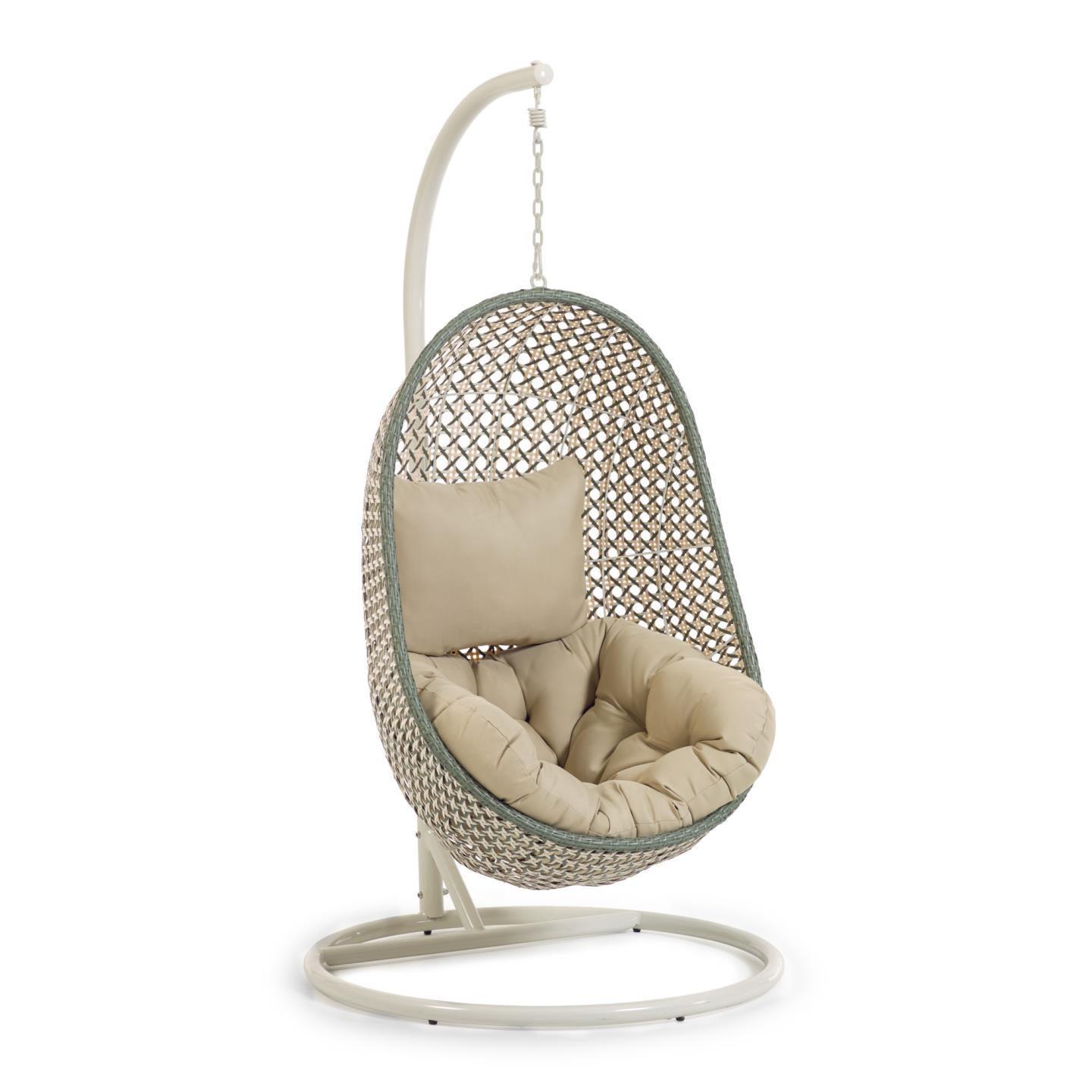 Fotel wiszący CIRA zielony rattan z jasnoszarą podstawą La Forma Eye on Design