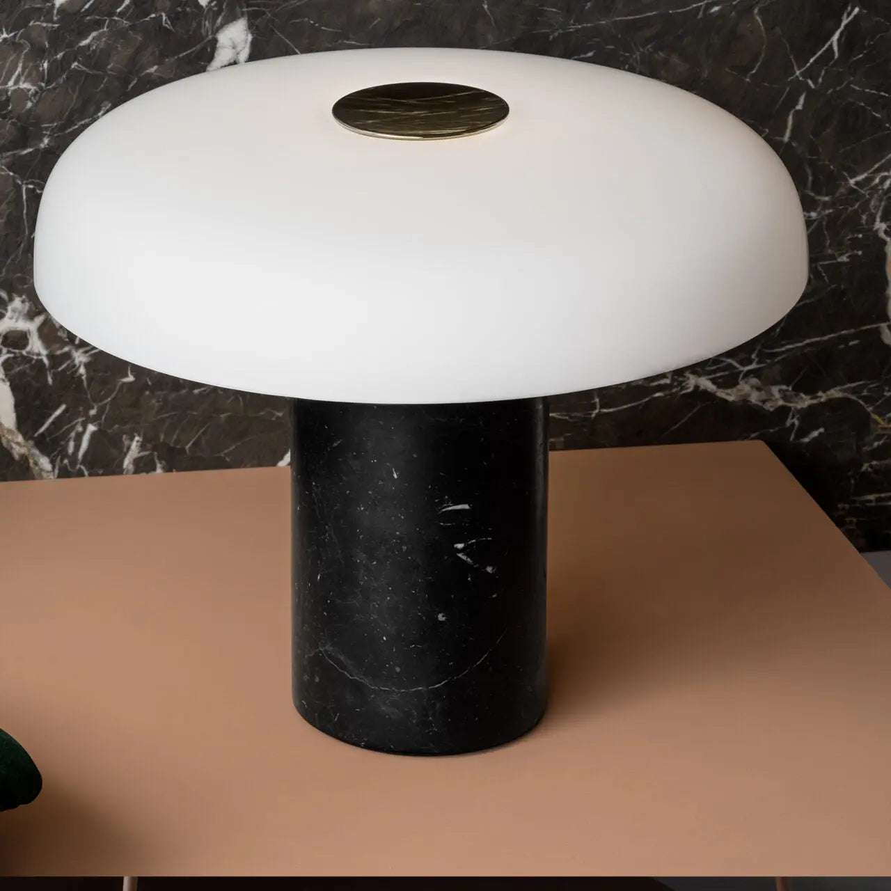 Lampa stołowa TROPICO czarny marmur – Fontana Arte