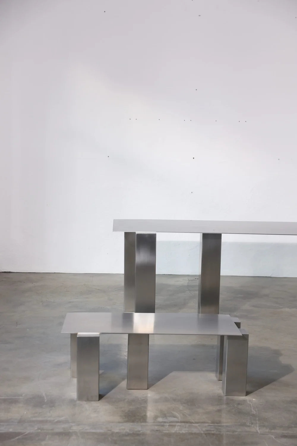 Couchtisch ATRIUM aus Stahl