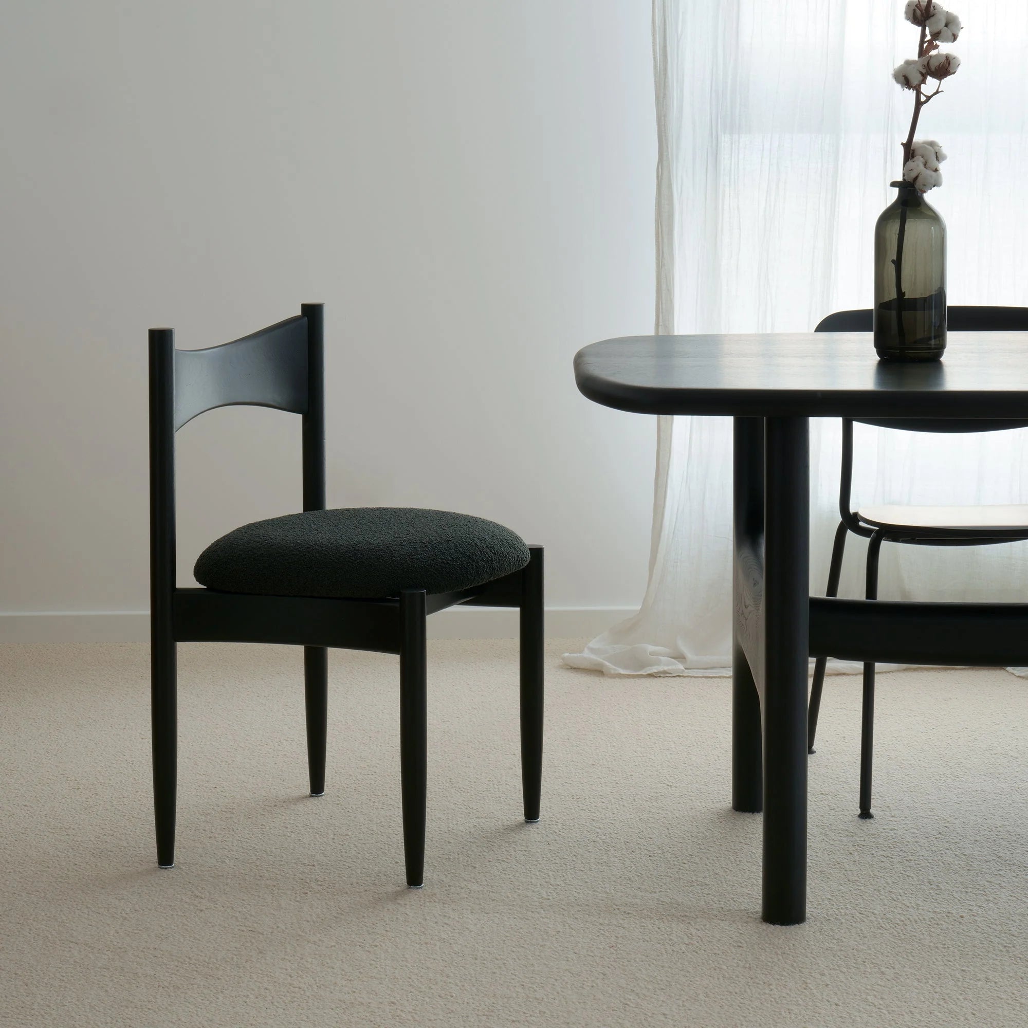KEMI Chair Black Oak Wood