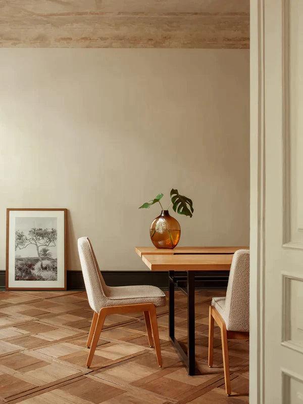 Krzesło 200-125 VAR żółty w tkaninie Shine Velvet Mustard 366 concept Eye on Design