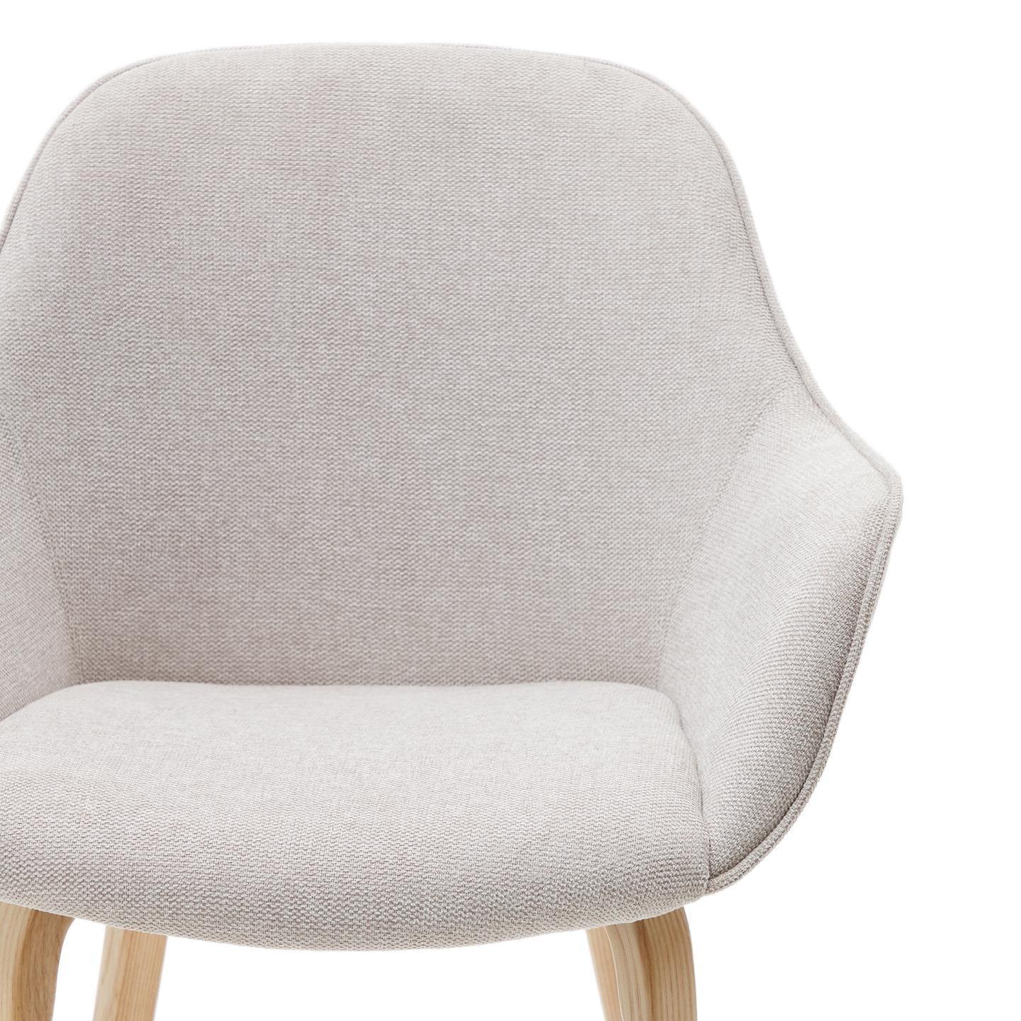 Krzesło ALELI beżowy szenil z drewnianą podstawą La Forma Eye on Design
