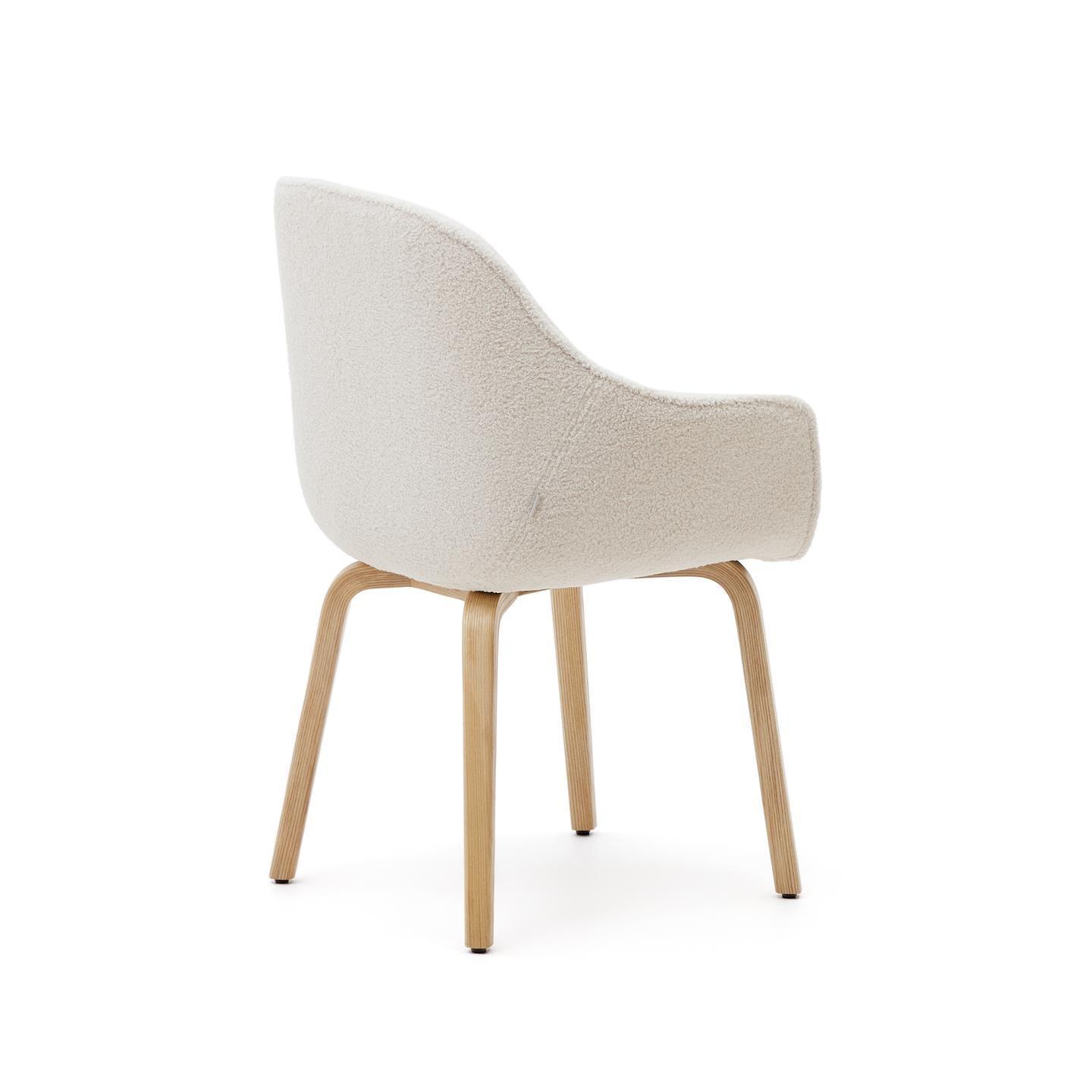 Krzesło ALELI biały boucle z drewnianą podstawą La Forma Eye on Design