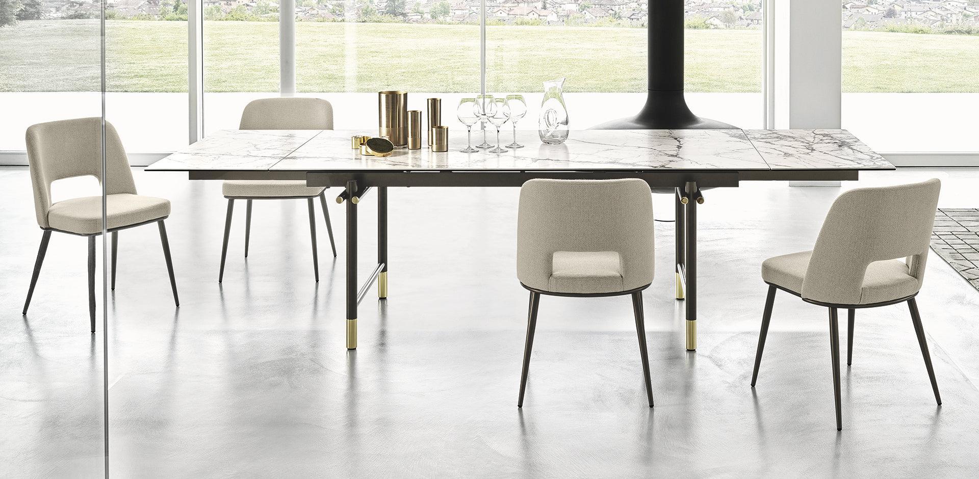 Krzesło FOYER skóra kremowy z metalową podstawą Calligaris Eye on Design