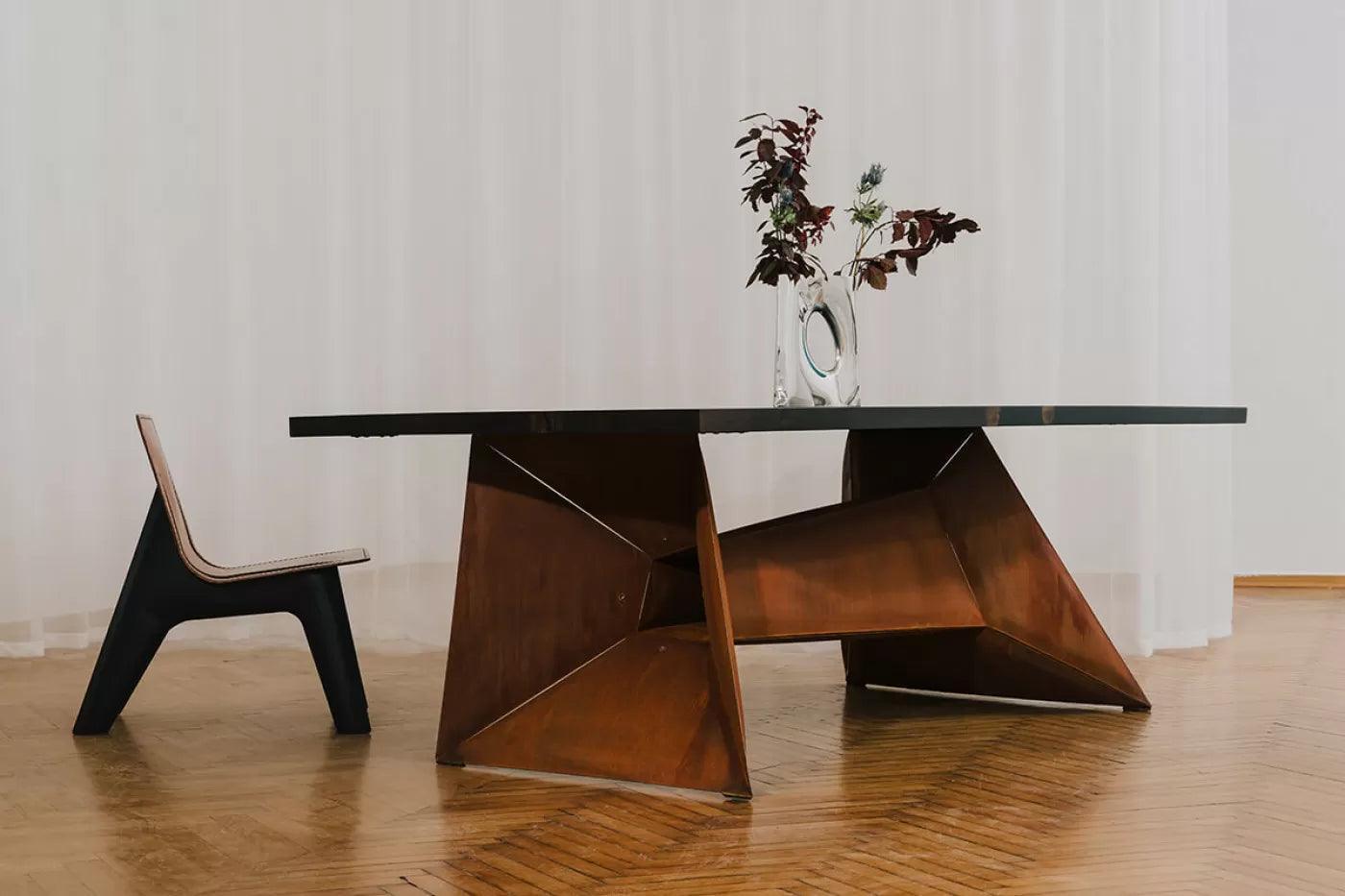Krzesło J-CHAIR brązowy z koniakowym wykończeniem Zieta Studio Eye on Design