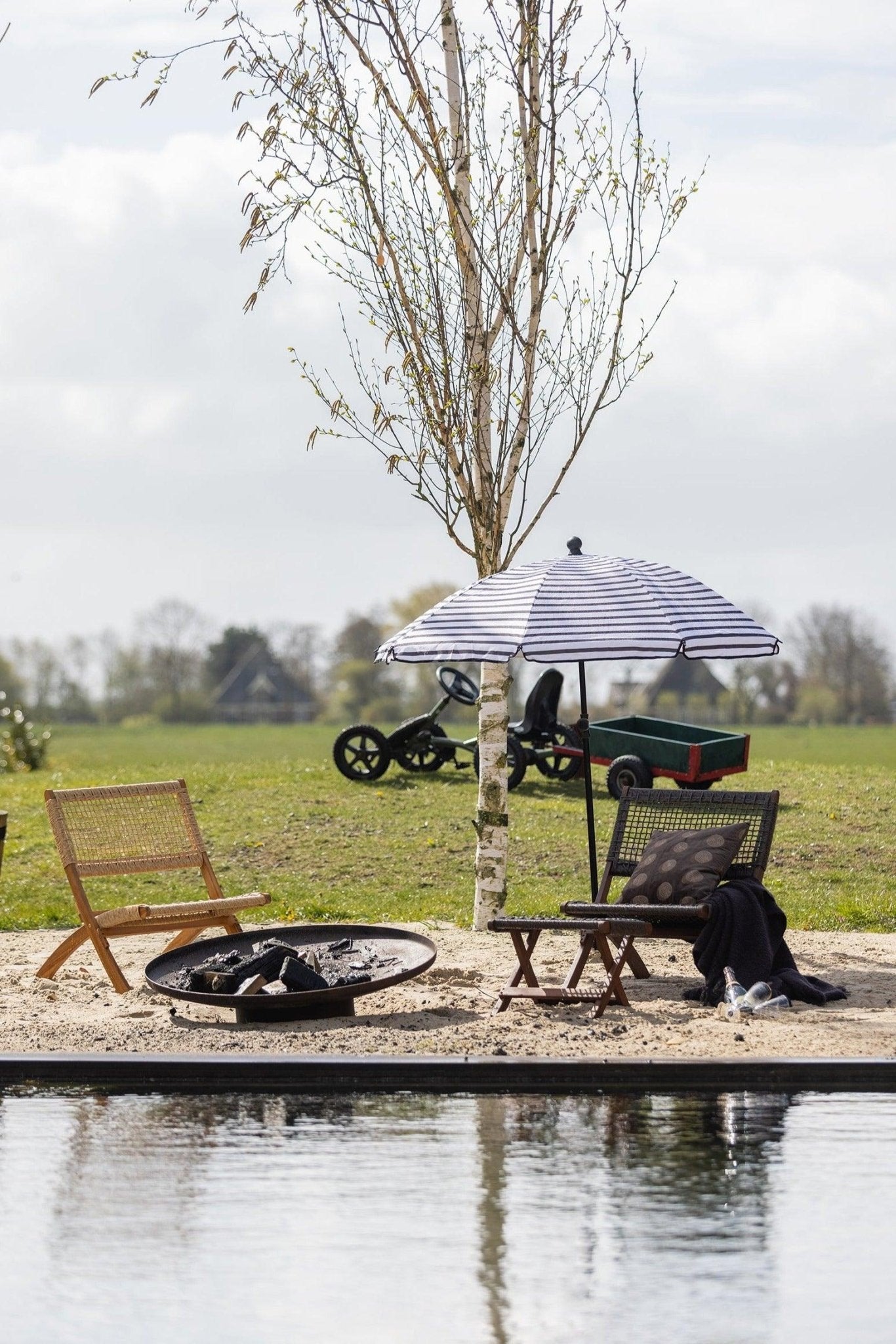 Krzesło składane zewnętrzne LOIS eukaliptus Woood Eye on Design