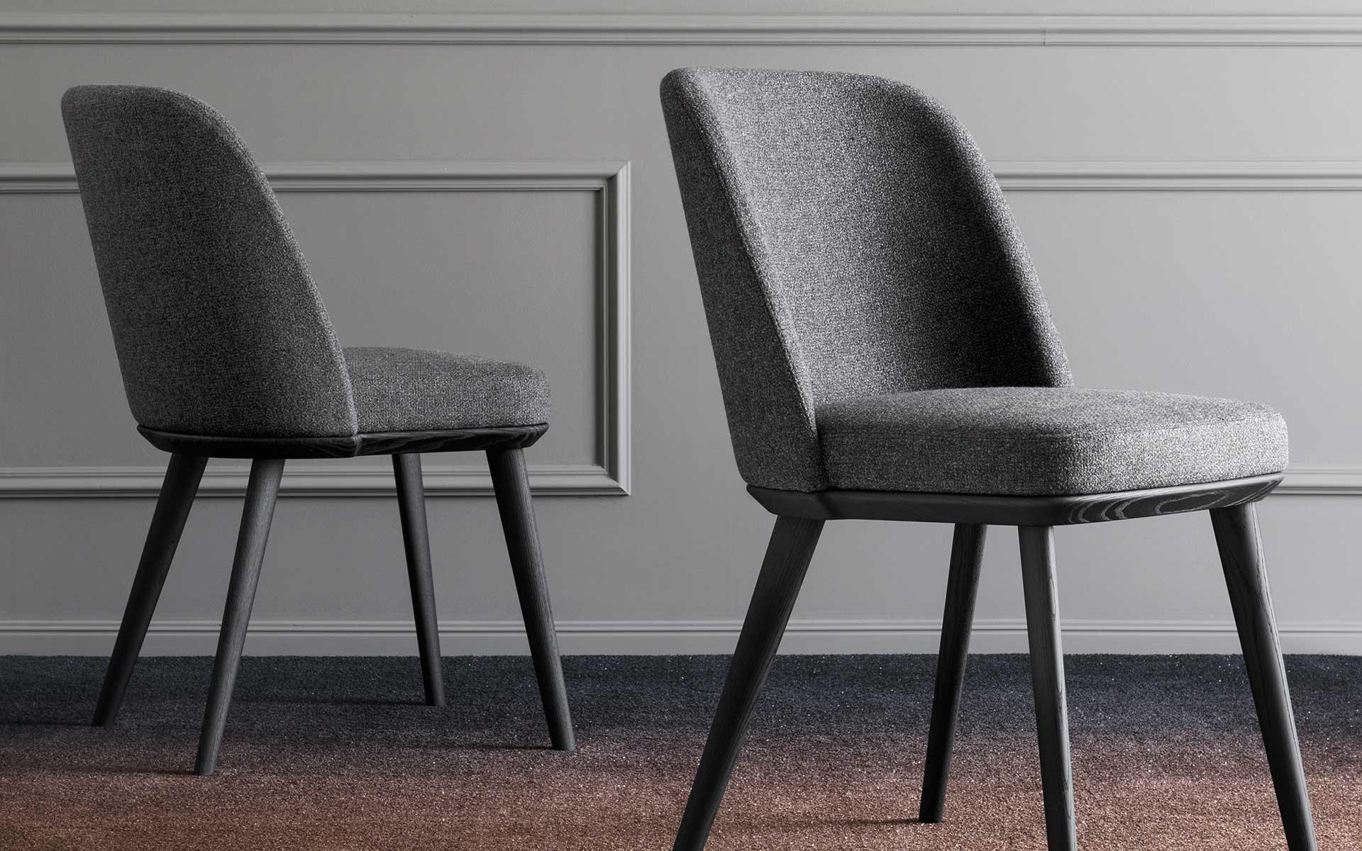 Krzesło skórzane FOYER jasnobrązowy z drewnianą podstawą Calligaris Eye on Design