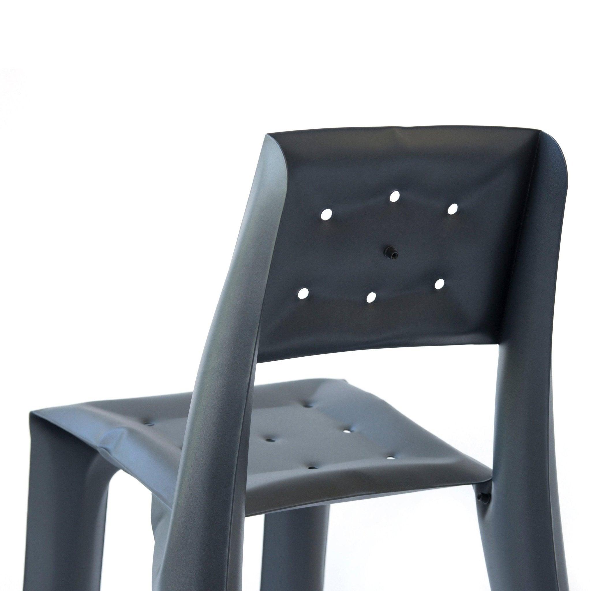 Krzesło stalowe CHIPPENSTEEL 0.5 grafitowy szary mat Zieta Studio Eye on Design