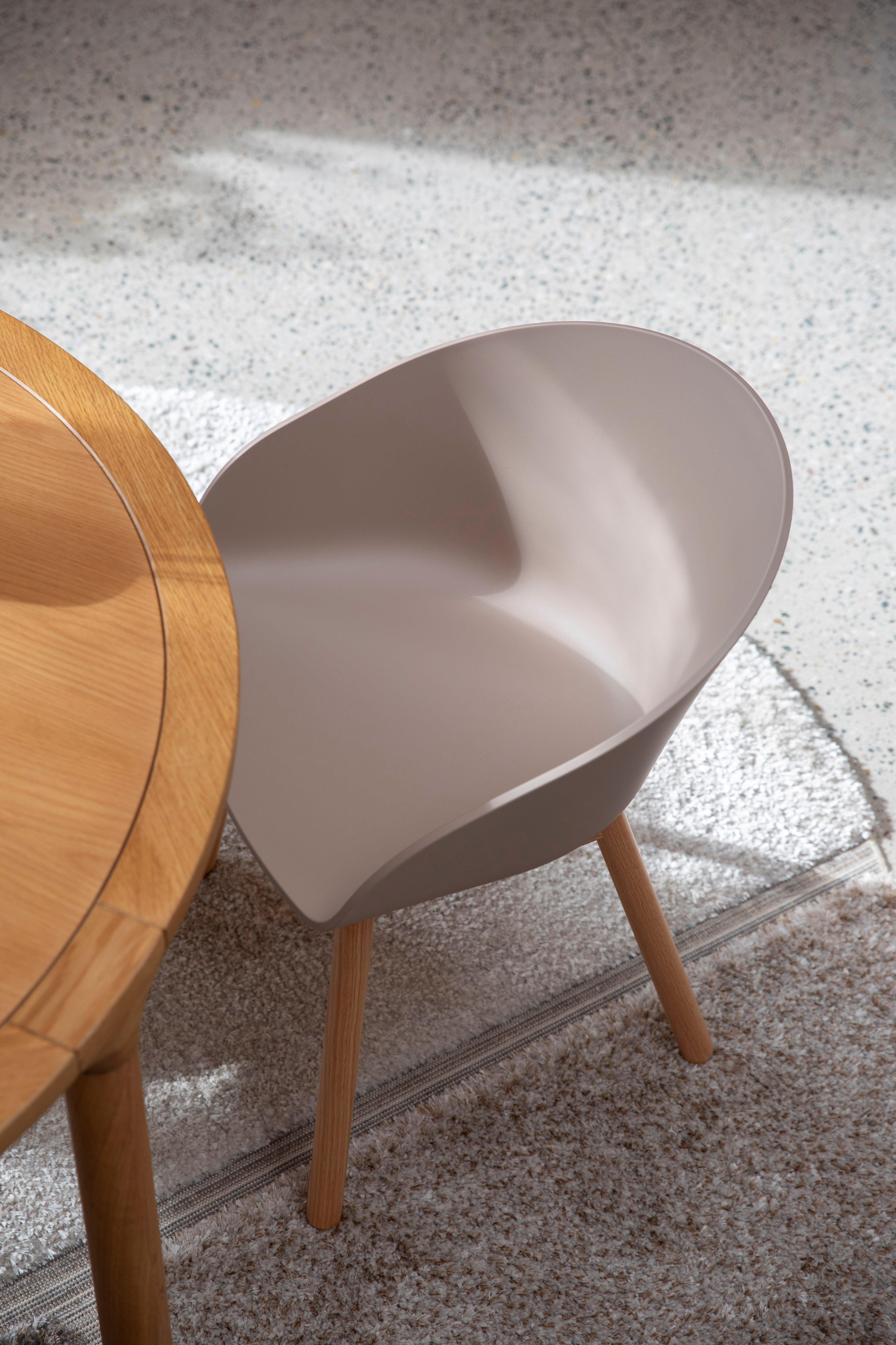 Krzesło VOID beżowy z drewnianą podstawą Zuiver Eye on Design