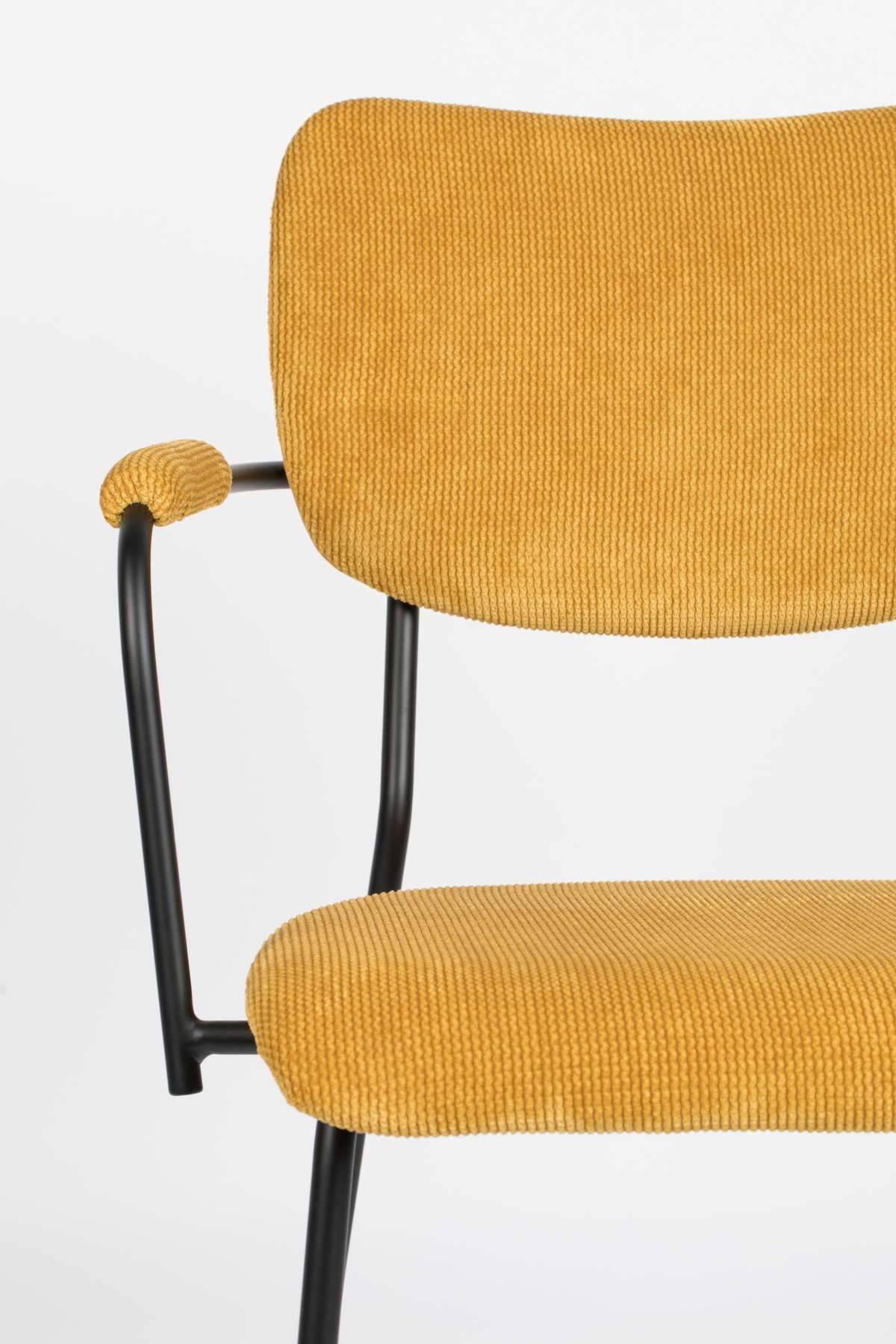 Krzesło z podłokietnikami BENSON musztardowy Zuiver Eye on Design