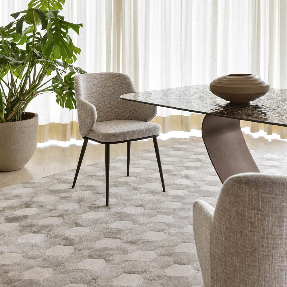 Krzesło z podłokietnikami FOYER ciemnobrązowy z metalową podstawą Calligaris Eye on Design