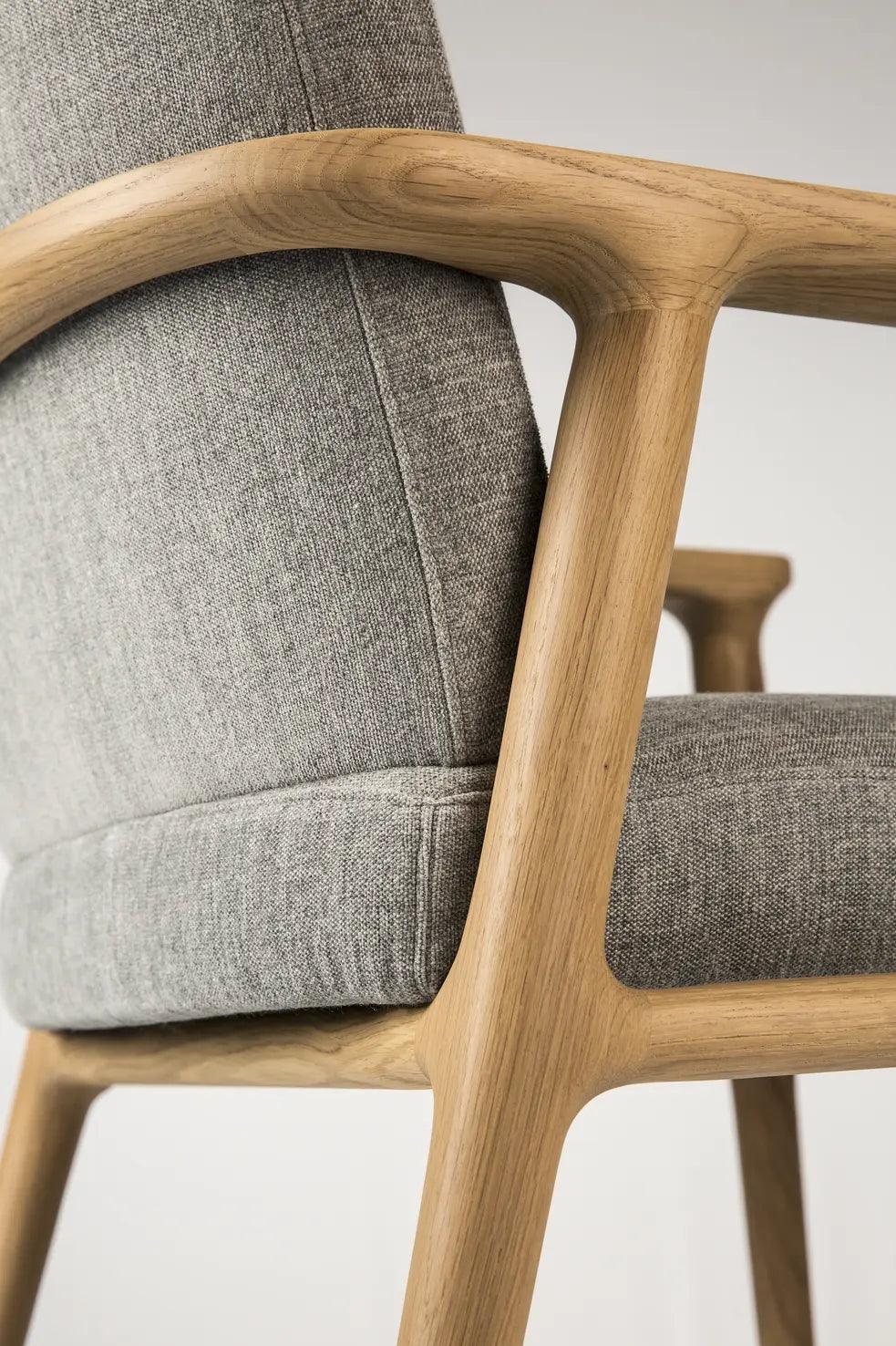Krzesło z podłokietnikami ZIO drewno dębowe Moooi Eye on Design