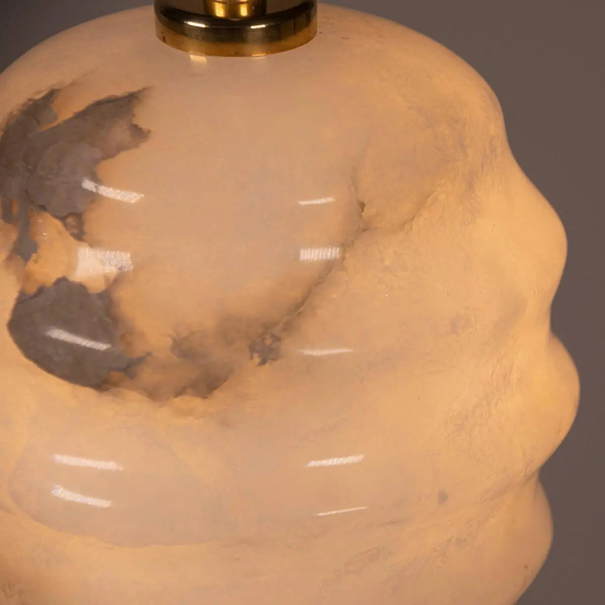 Lampa alabastrowa wisząca KALLIOPE mosiężny – Embassy Interiors