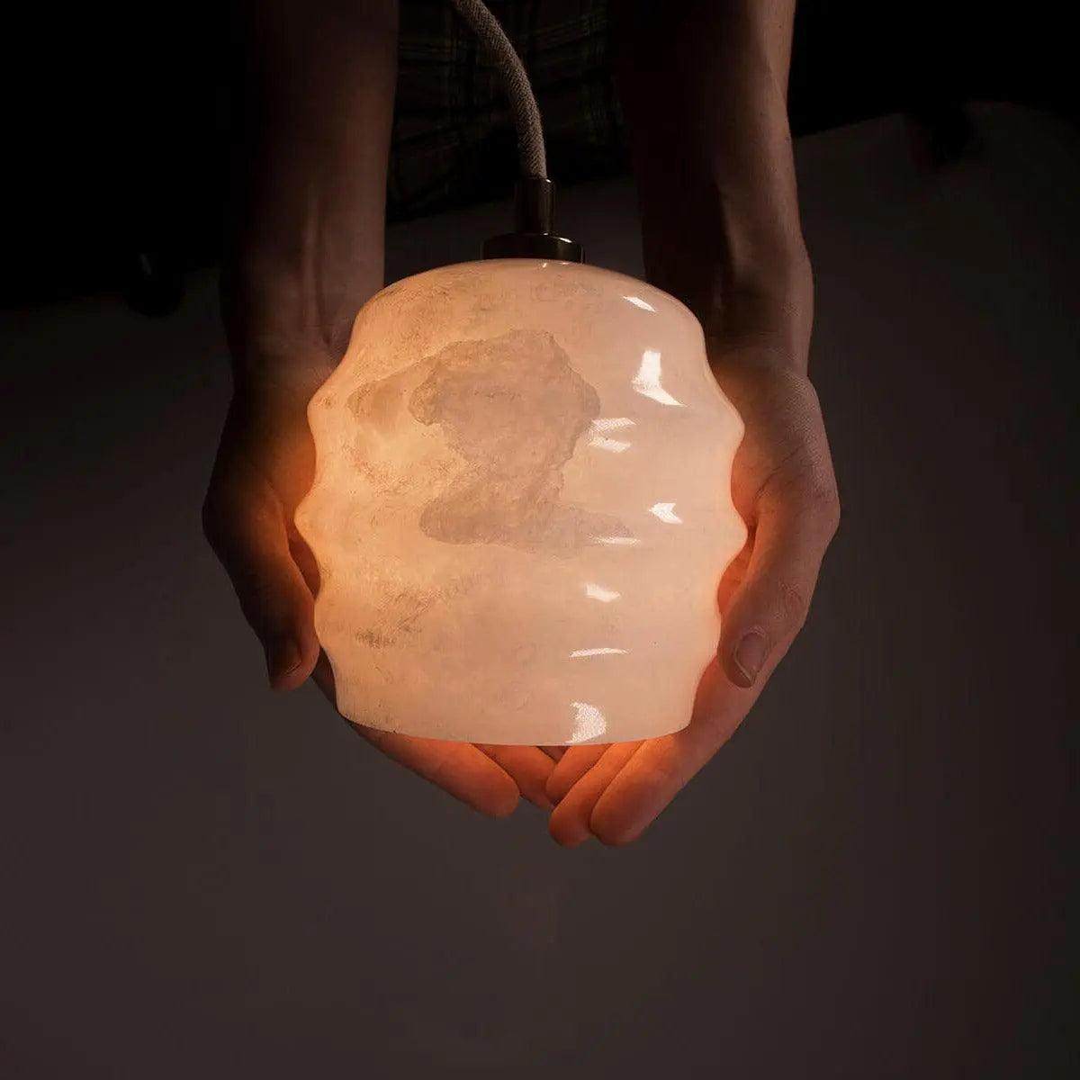 Lampa alabastrowa wisząca KALLIOPE nikiel – Embassy Interiors