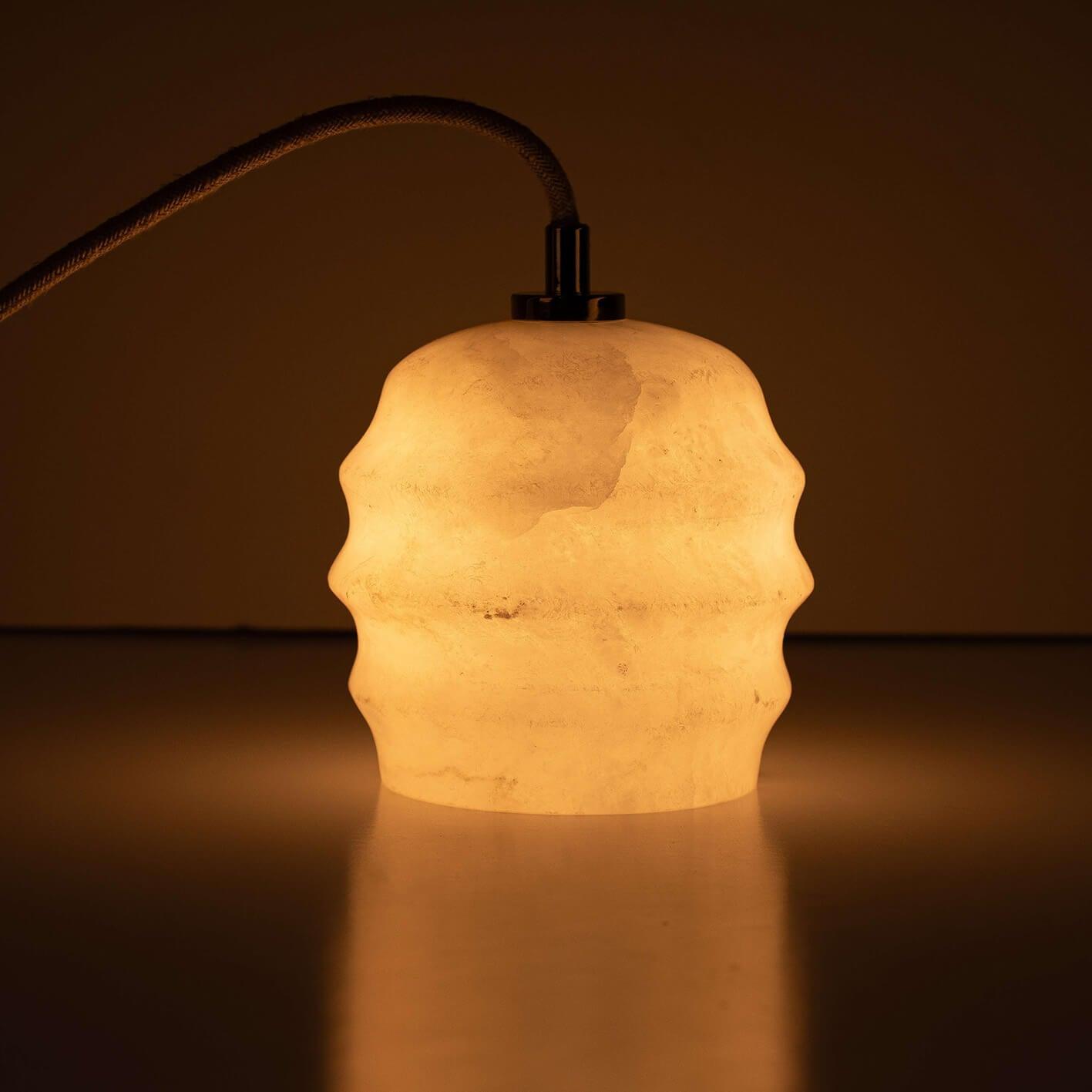 Lampa alabastrowa wisząca KALLIOPE nikiel Embassy Interiors Eye on Design