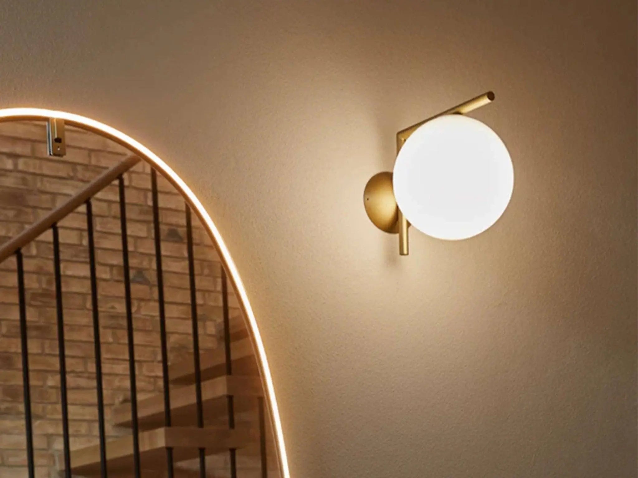 Kinkiet IC LIGHTS mosiężny – Flos