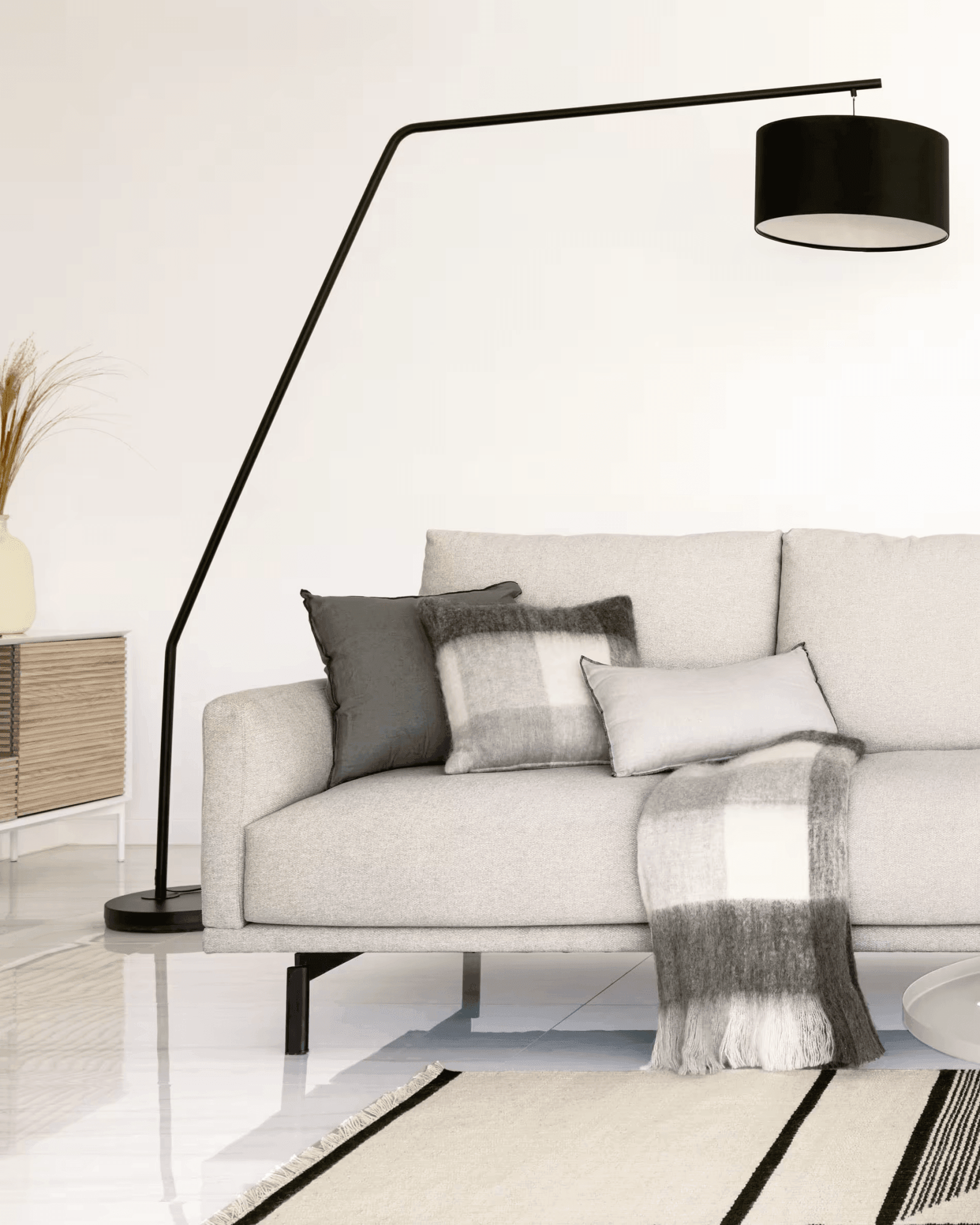 Lampa podłogowa CIANA czarny La Forma Eye on Design
