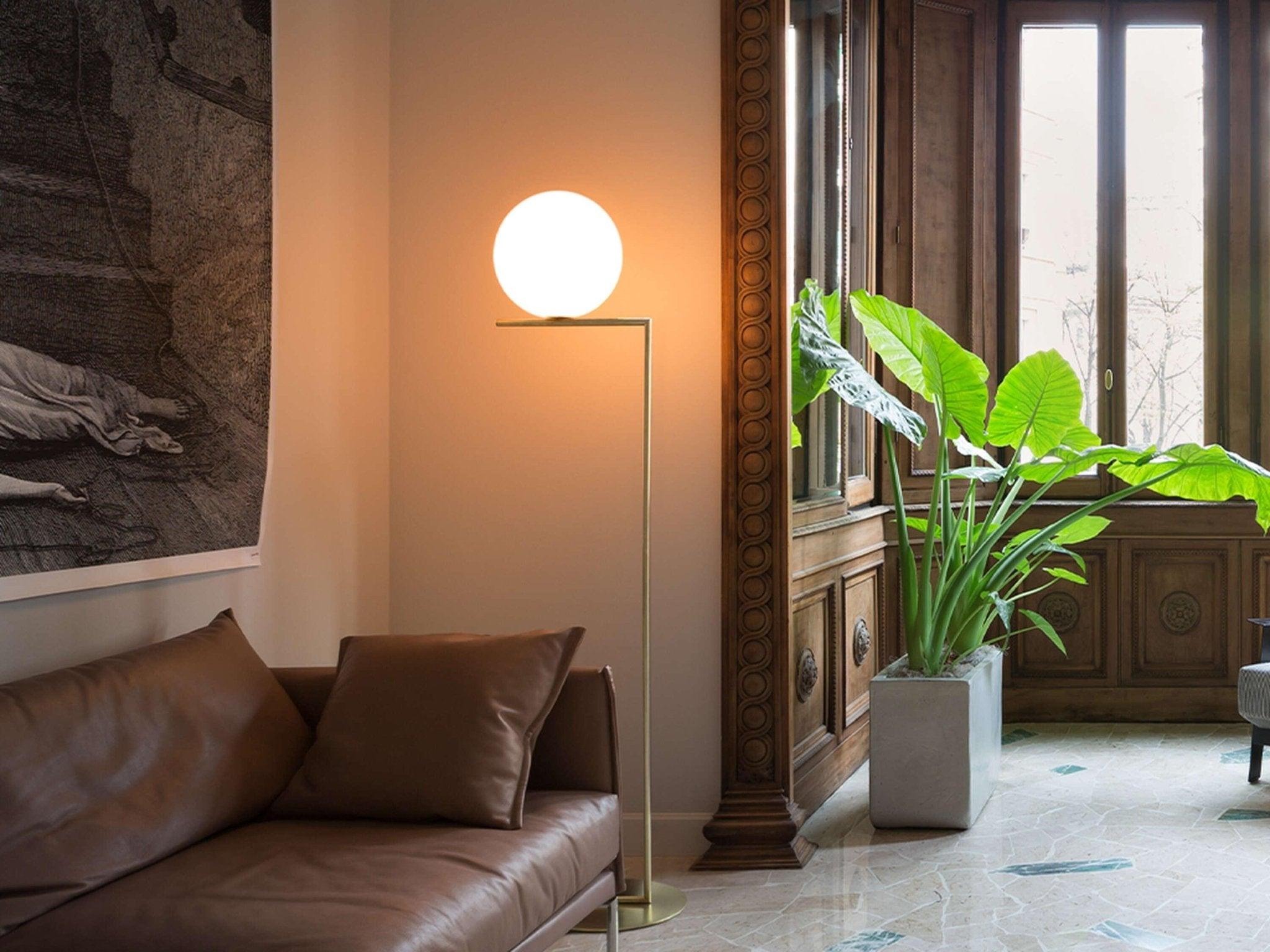 Lampa podłogowa IC LIGHTS mosiężny Flos Eye on Design