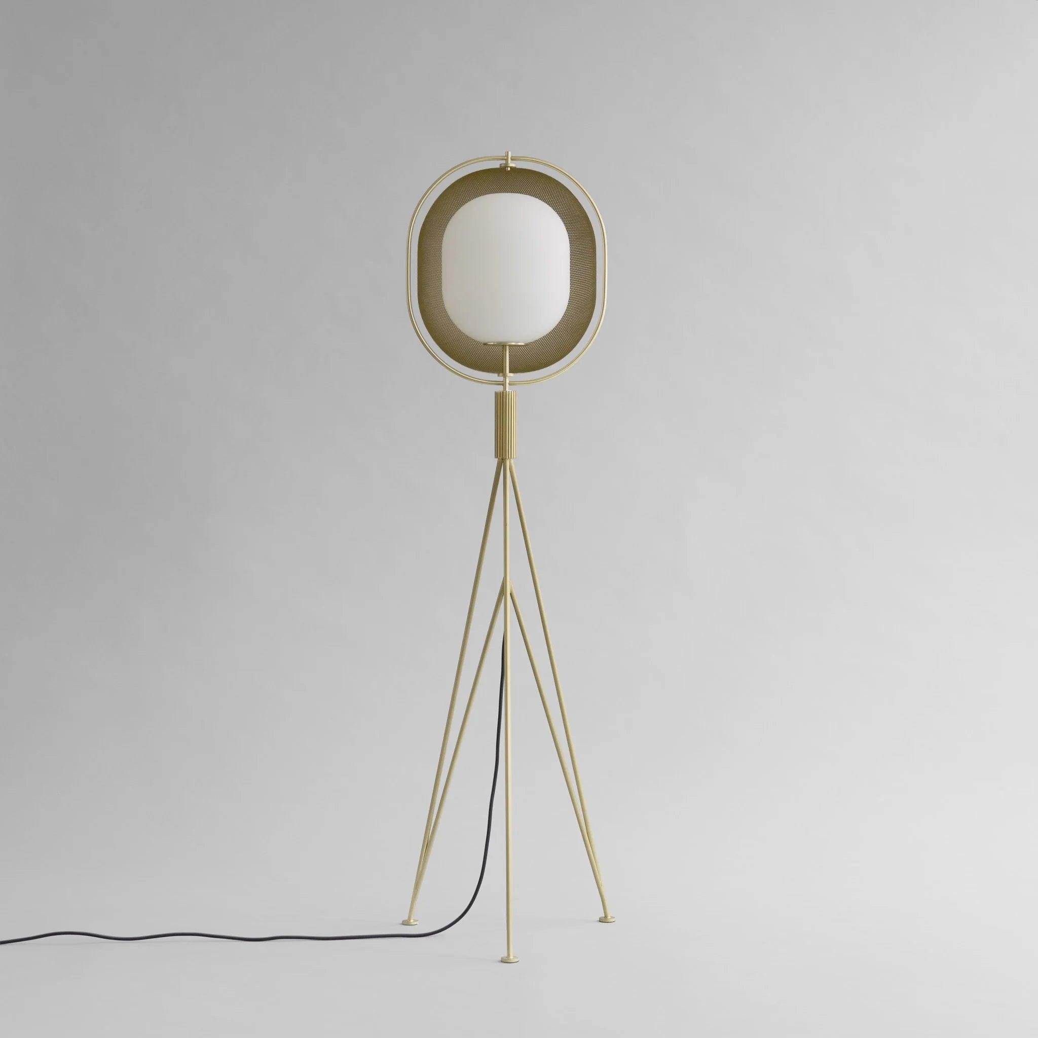 Lampa podłogowa PEARL mosiądz 101 Copenhagen Eye on Design