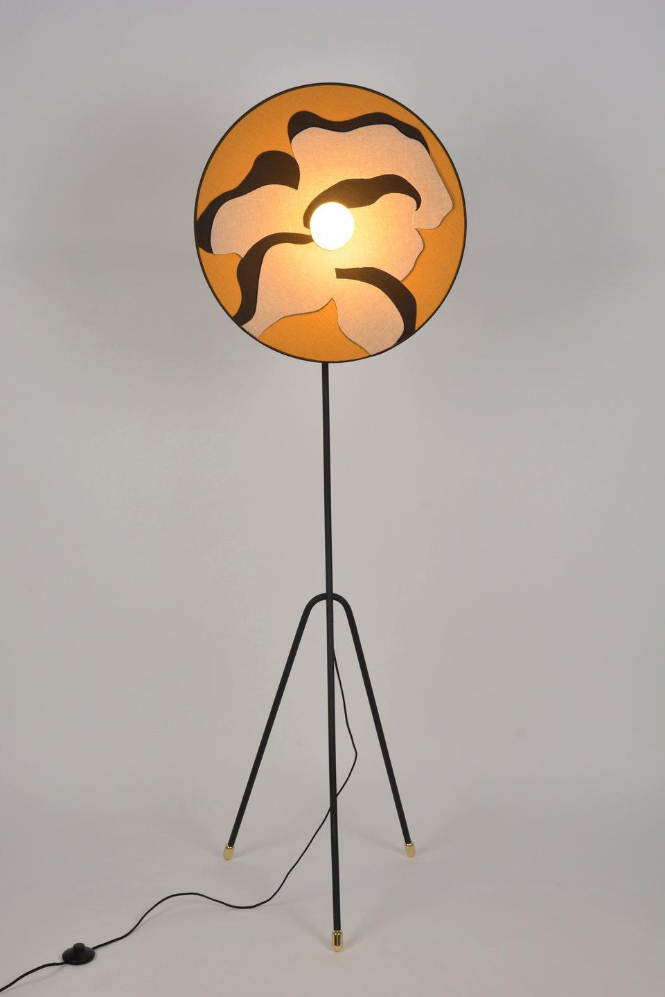 Lampa podłogowa SONIA LAUDET musztardowy Market Set Eye on Design