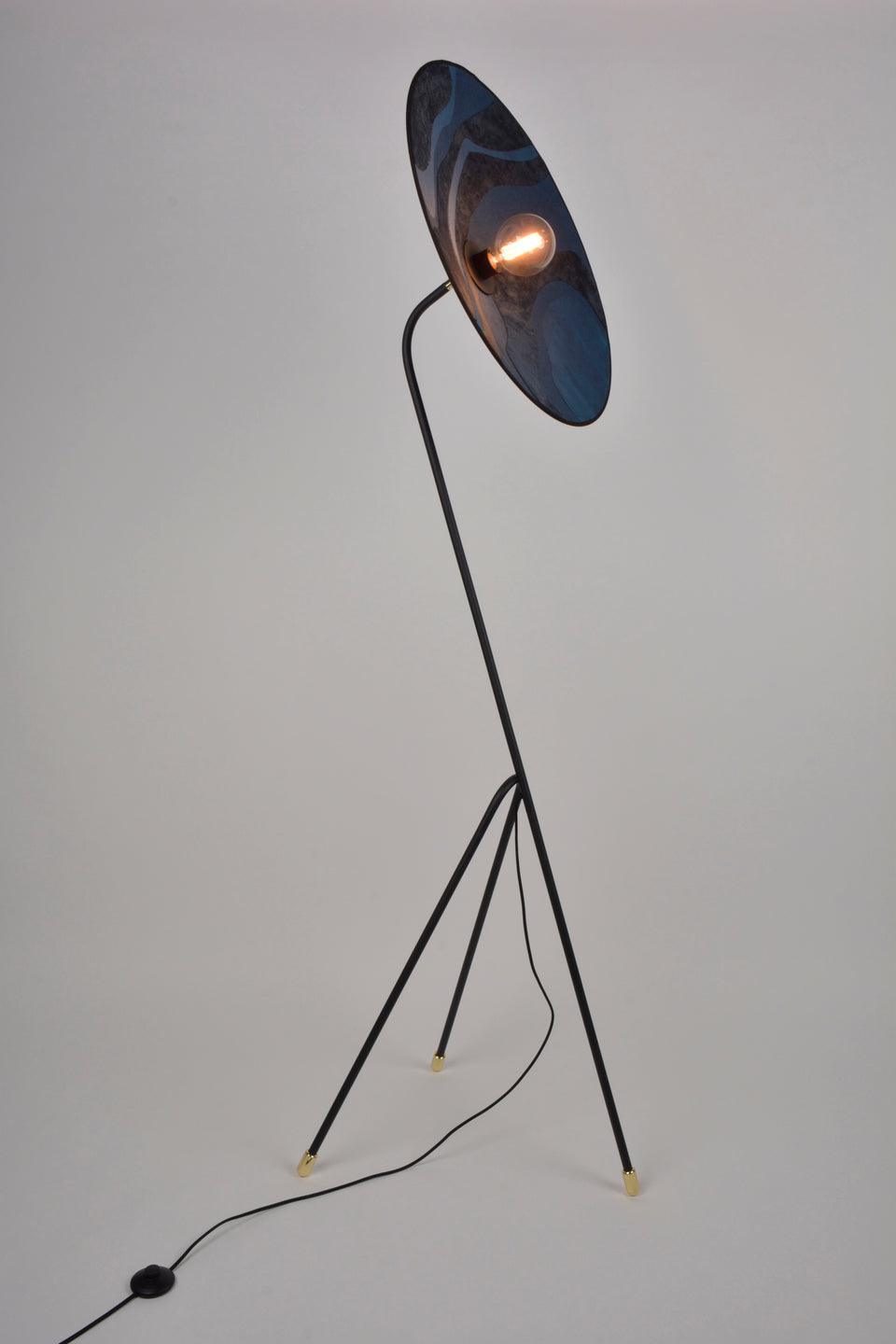 Lampa podłogowa SONIA LAUDET ultramaryna Market Set Eye on Design