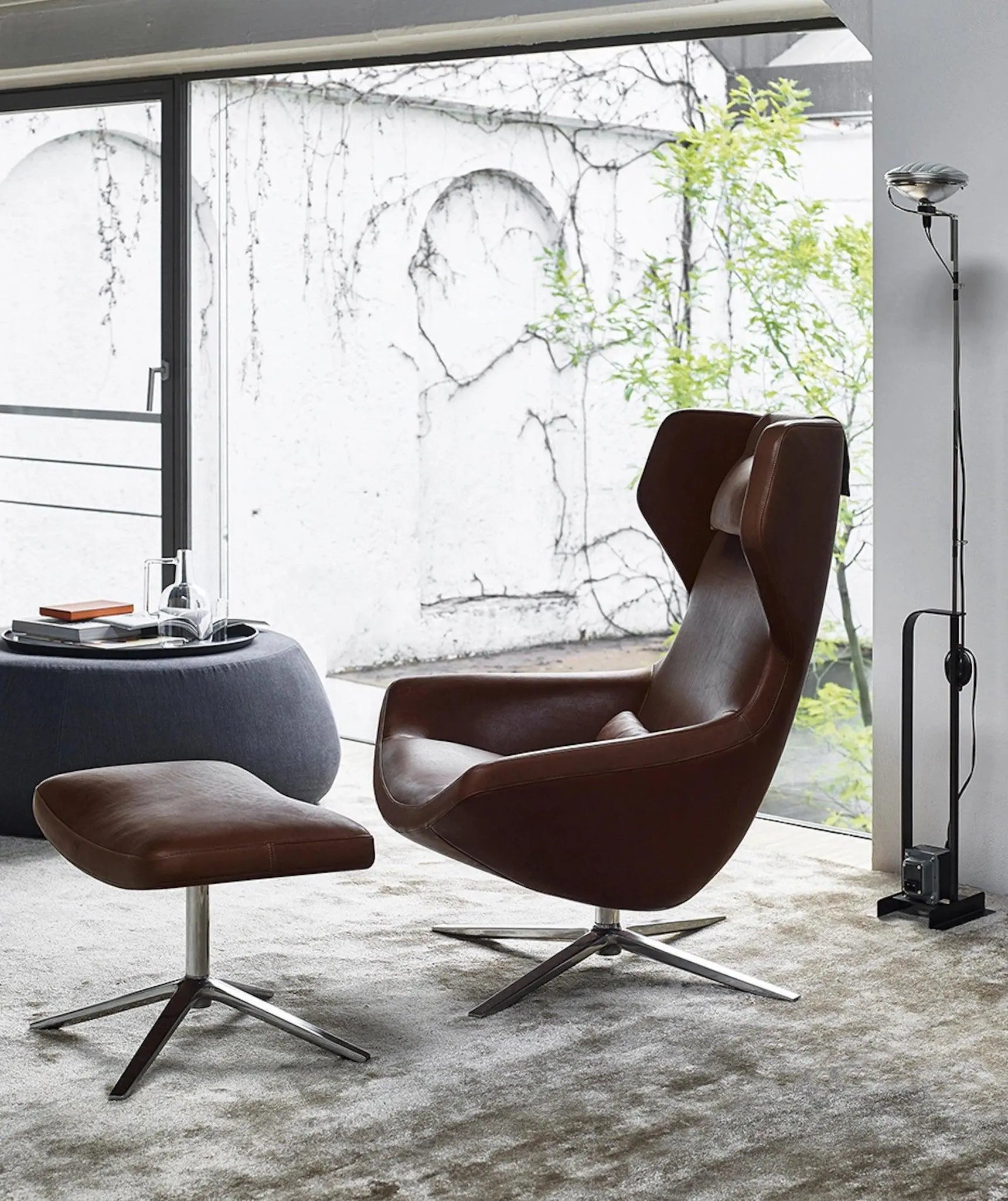 Lampa podłogowa TOIO czarny – Flos