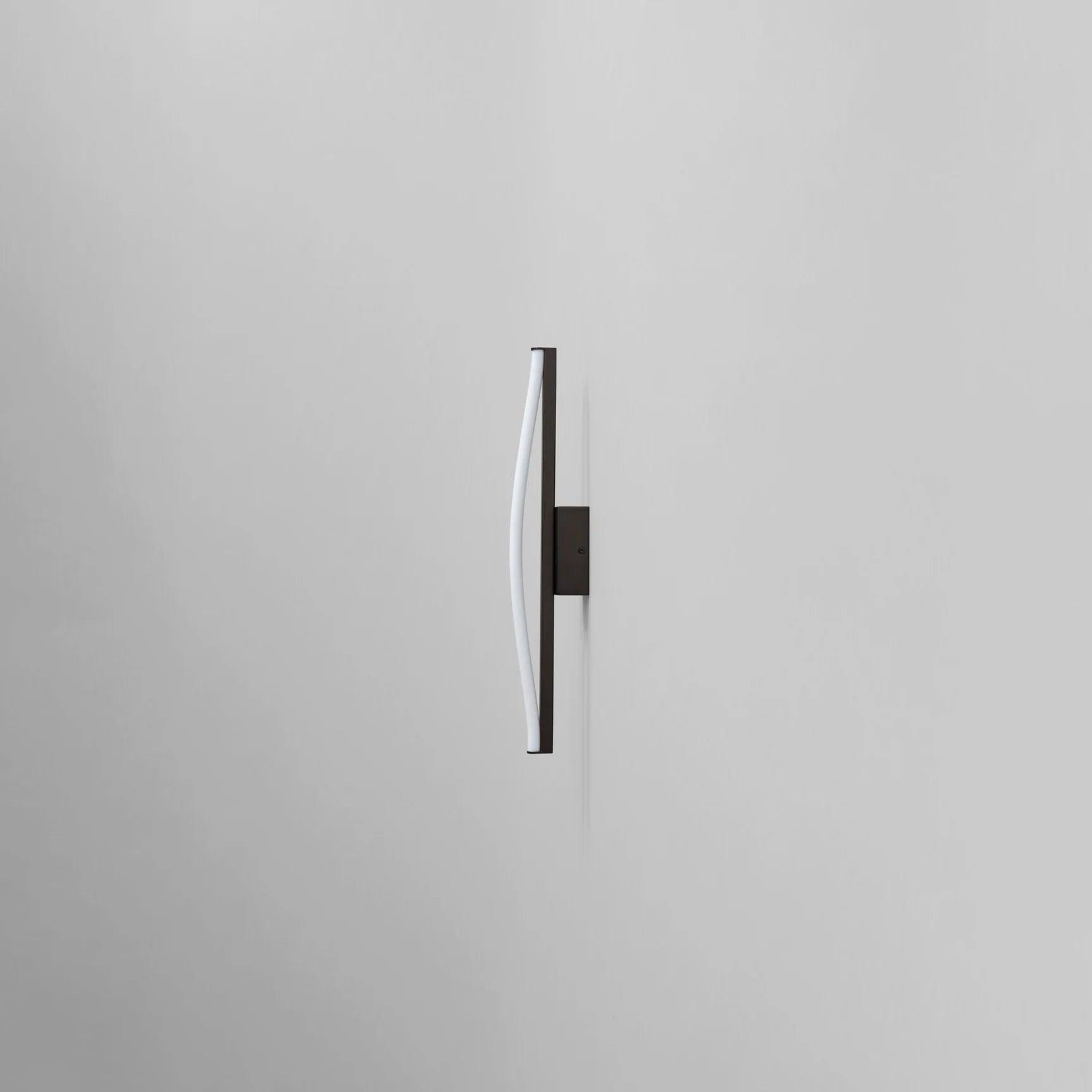 Lampa ścienna BOW czarny 101 Copenhagen Eye on Design