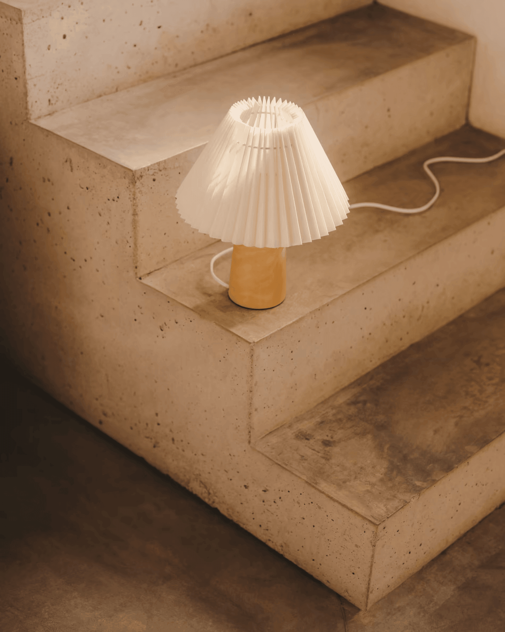 Lampa stołowa BENICARLO beżowy La Forma Eye on Design